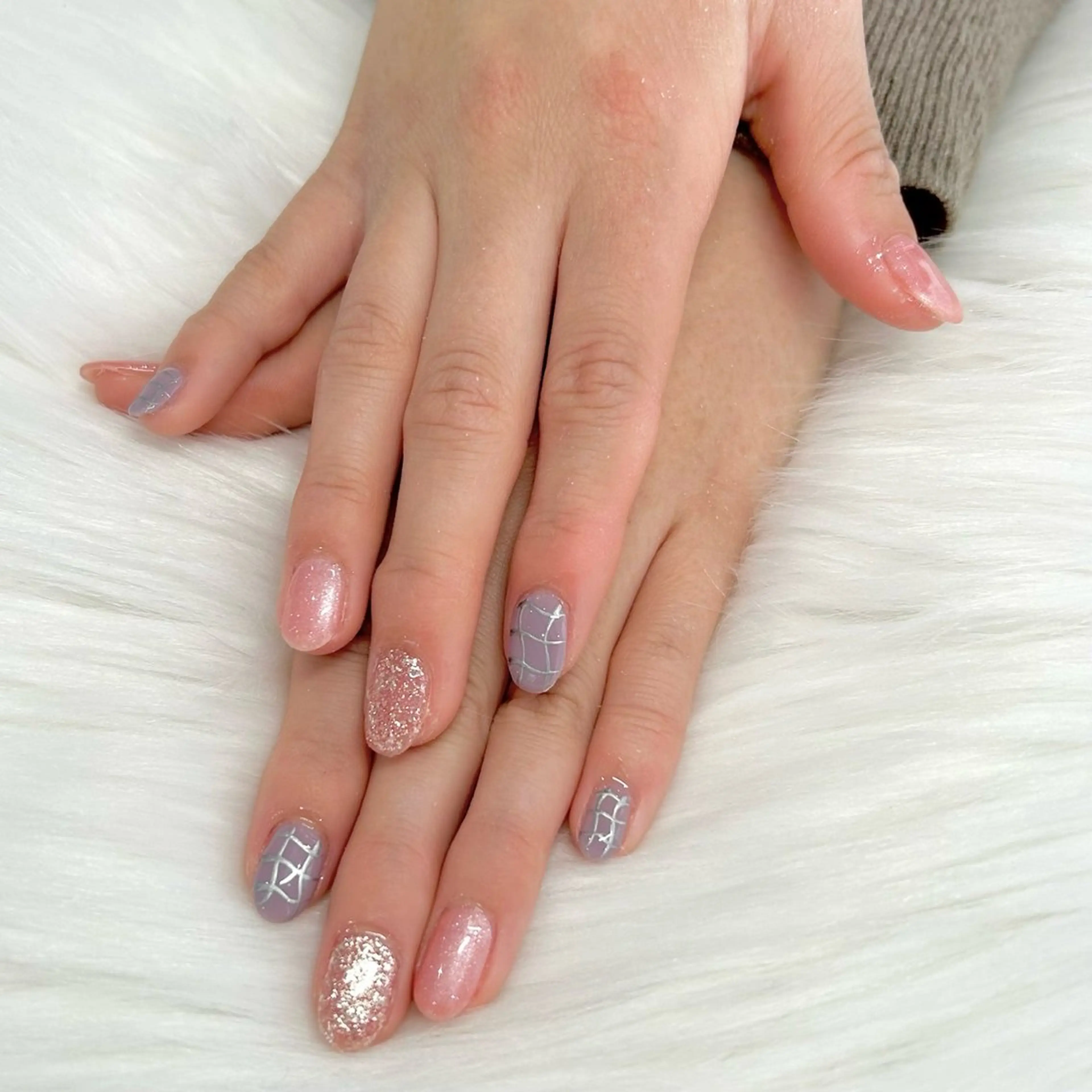 ご新規様、リピーター様共にオフなしハンドジェルネイルの写真