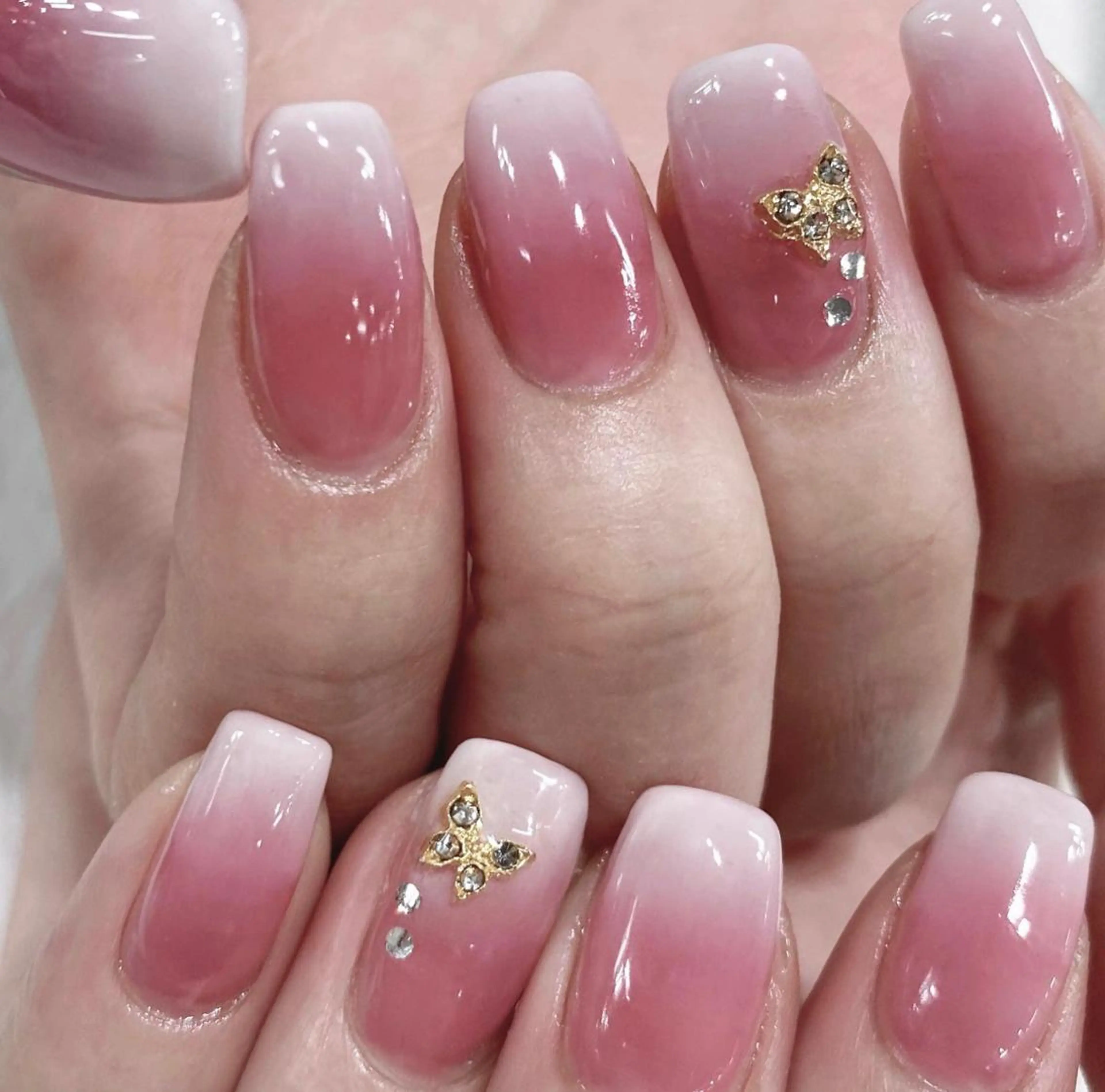 ネイル lace adorable所属・レース アドラブル eyeのマツエク・マツパデザイン