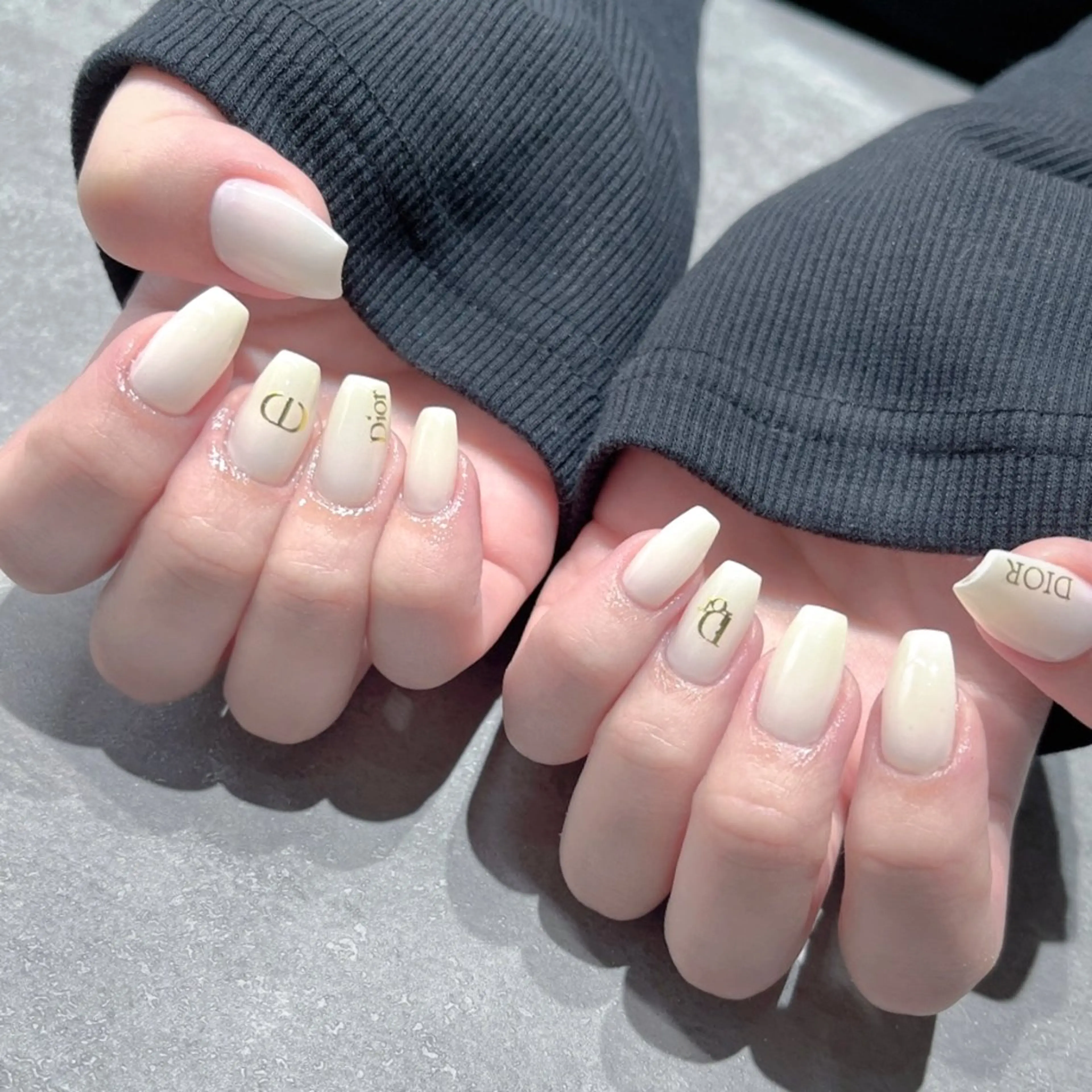 ネイル フットネイル フレンチネイル ジェルネイル ハート ラメ(グリッター) ハンドネイル NEO Beauty Salon所属・𝐍𝐄𝐎 𝐉𝐔𝐑𝐈のネイルデザイン