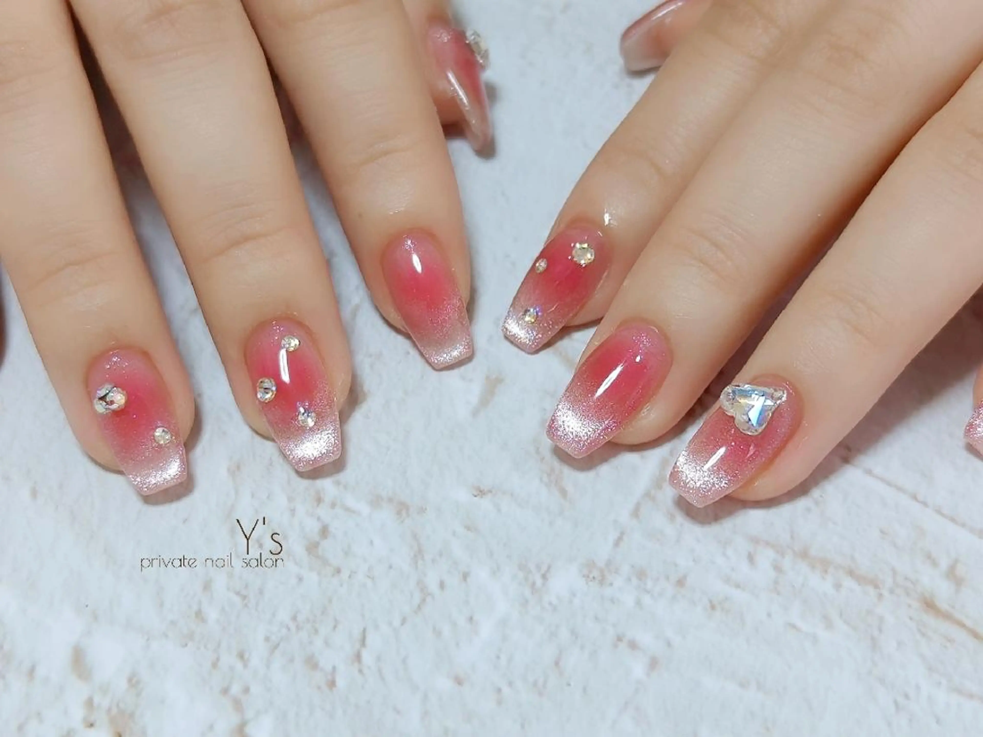 ネイル ハンドネイル YUMI NAGAI  のネイルデザイン