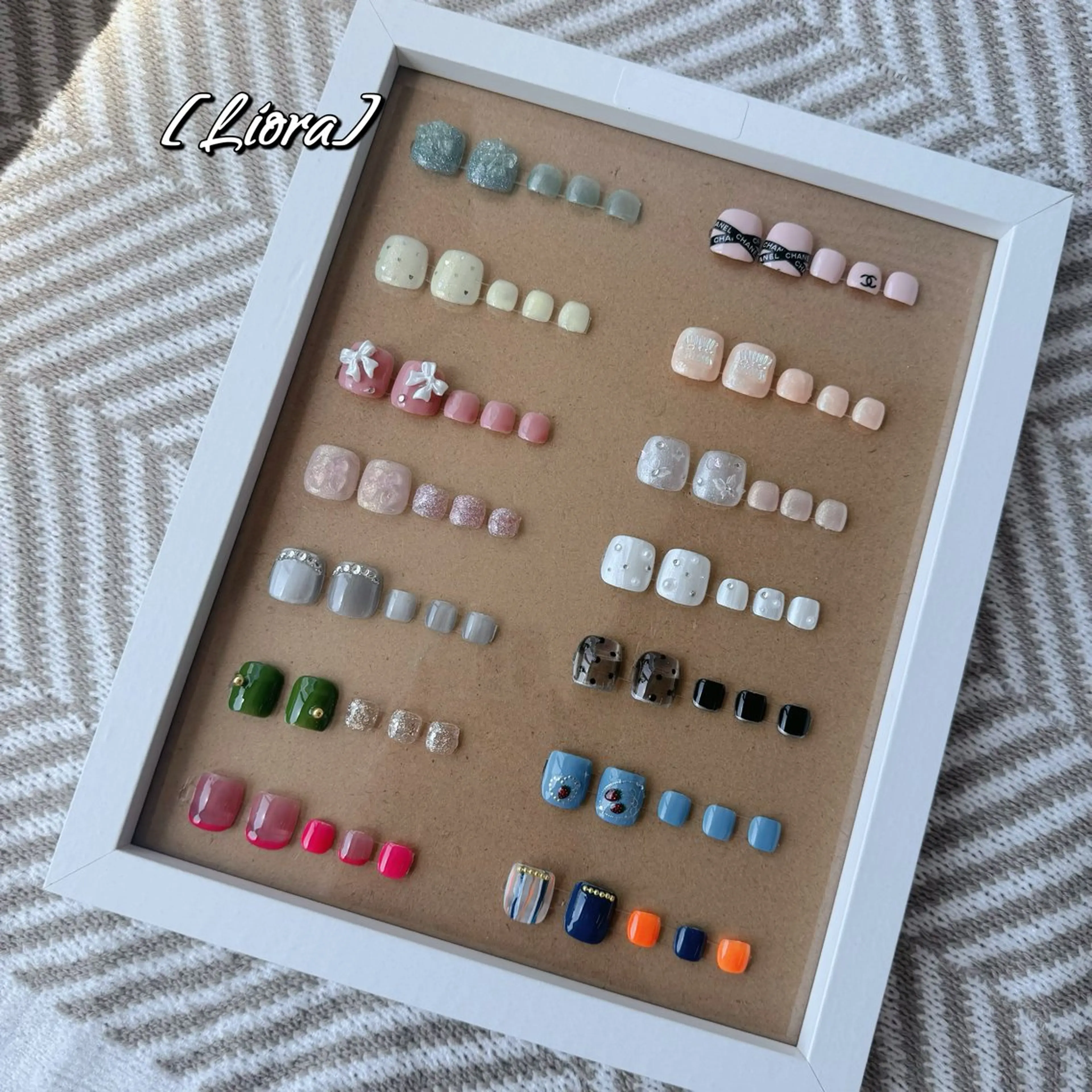 ネイル フレンチネイル ジェルネイル ガーリー グラデーション キラキラネイル Liora nail 1のネイルデザイン