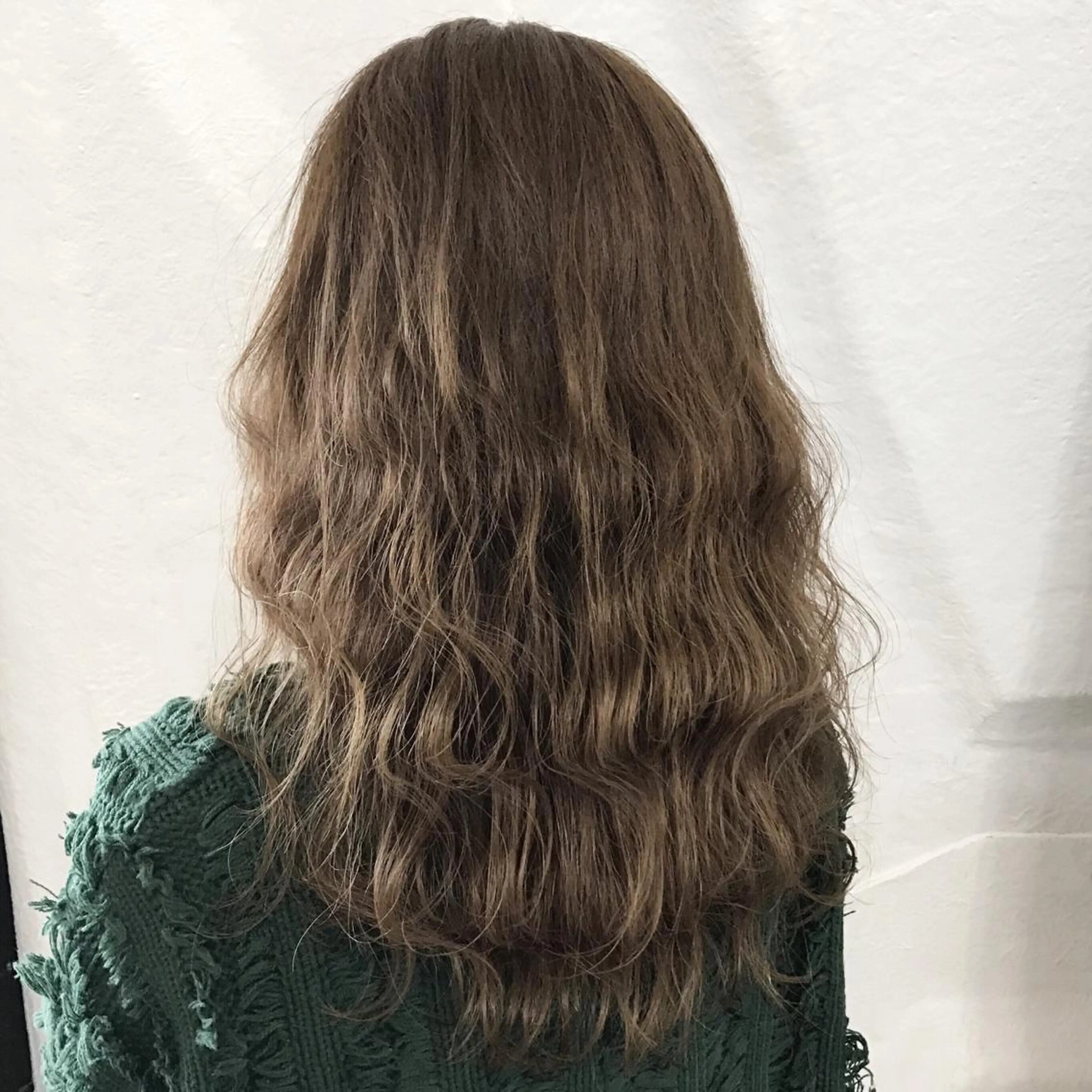 ロング カラー ベージュカラー ブリーチ サロウィン所属・K-POP好き美容師 🇰🇷Kai.Yのヘアスタイル