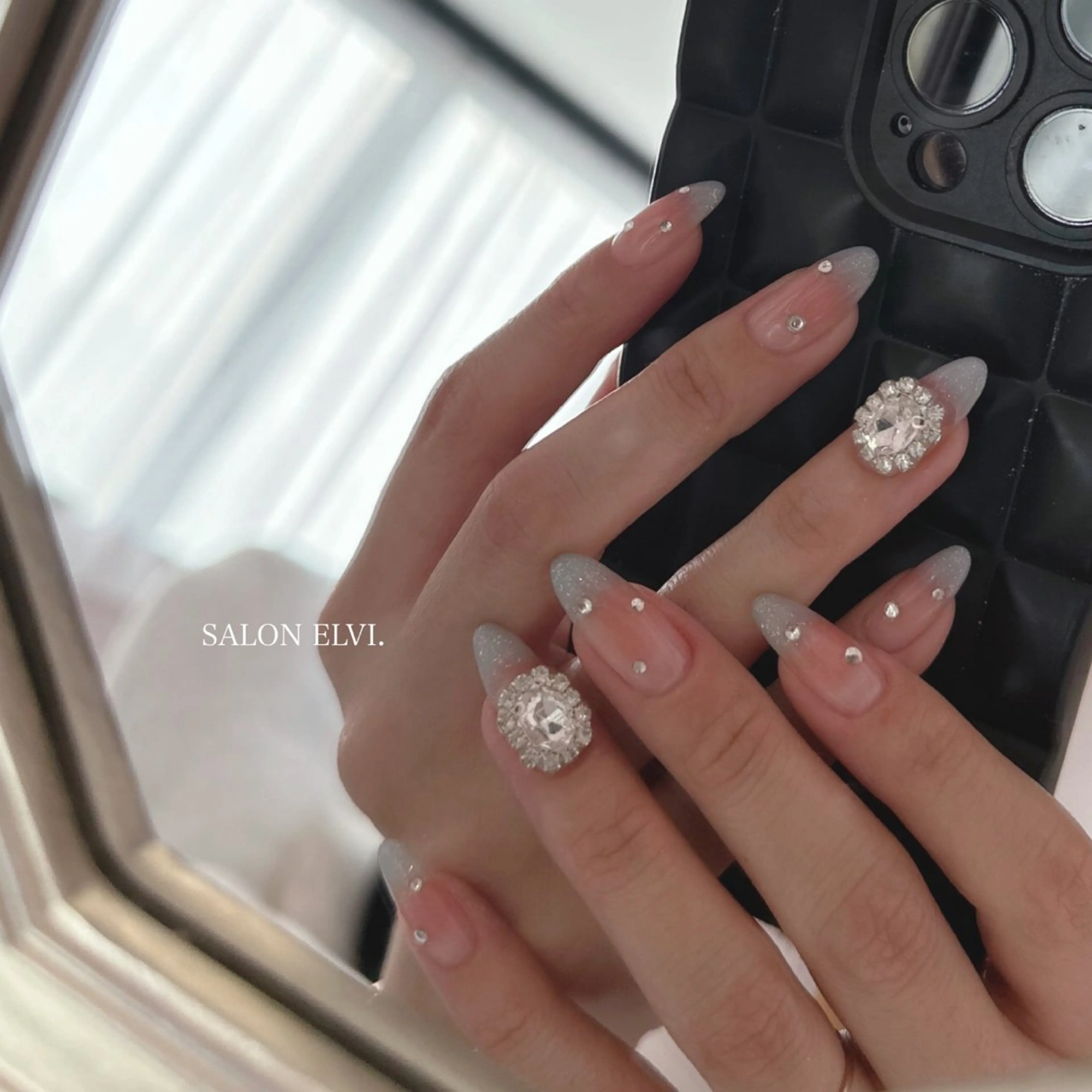 ネイル SALON ELVI.所属・SALON ELVI.のネイルデザイン