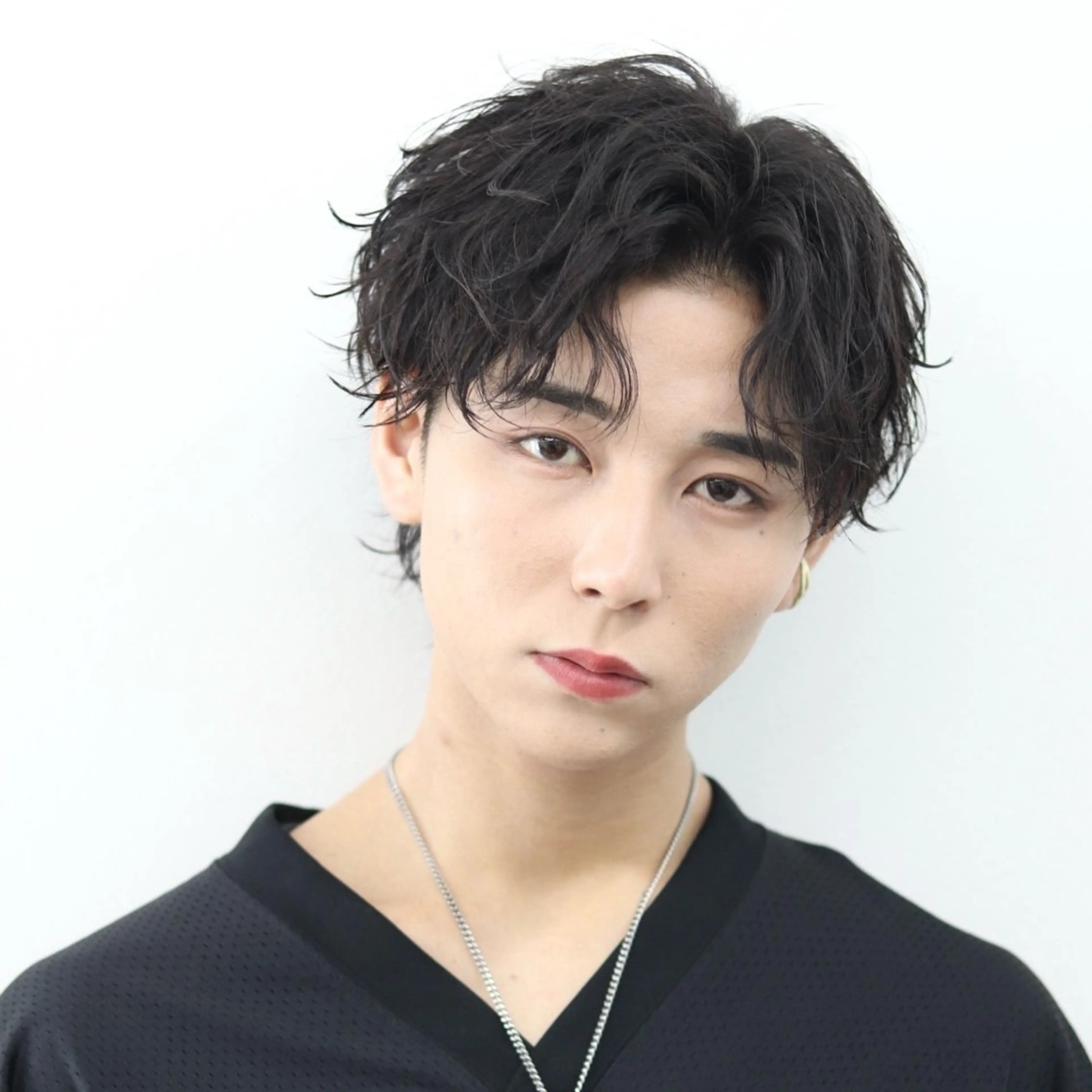 ショート カラー パーマ メンズ センターパート カット 🔥メンズ🔥かっこ いいが正義！代表柿崎のヘアスタイル