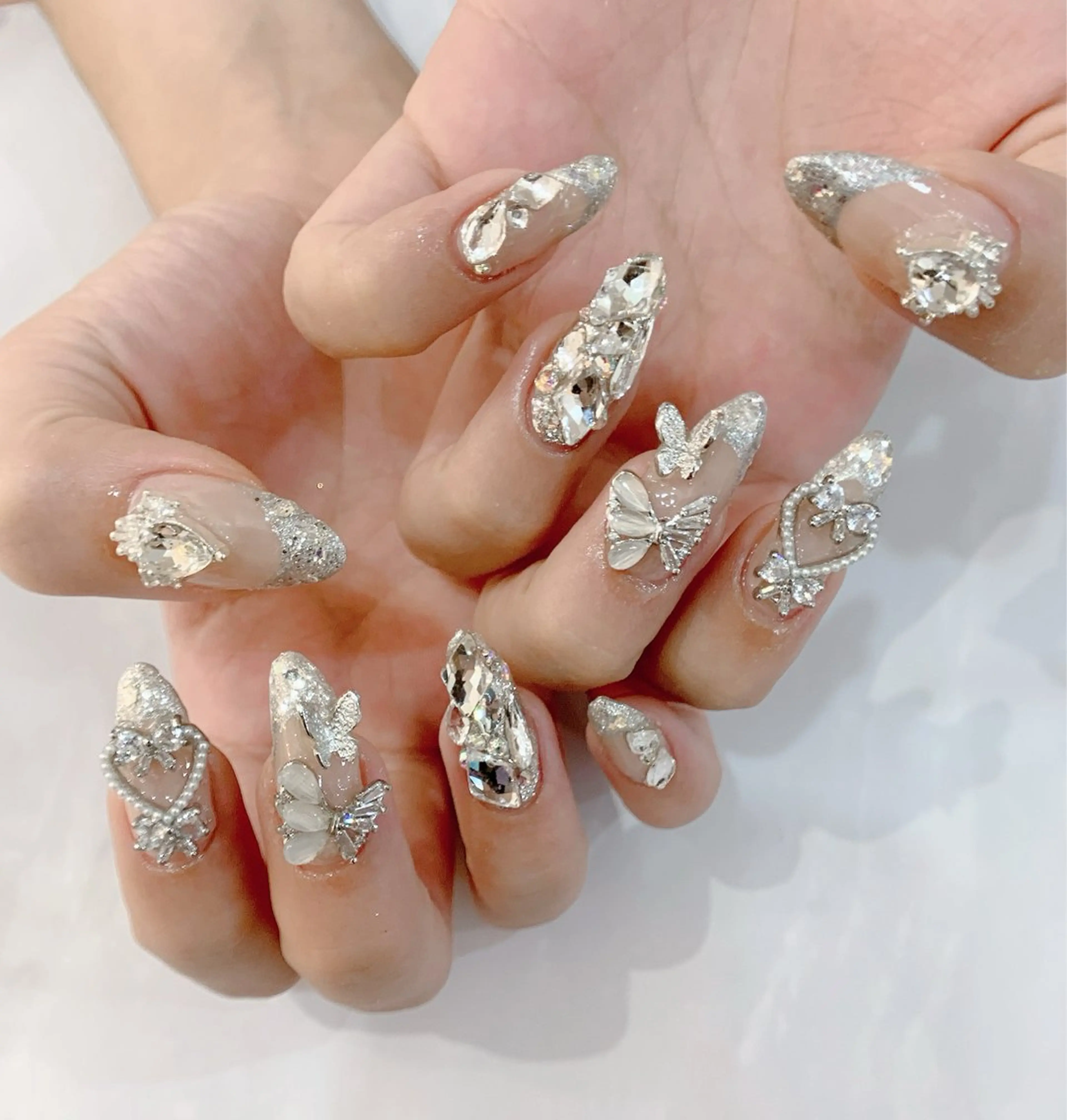 ネイル フレンチネイル シルバー nail salon nommi yukaのネイルデザイン