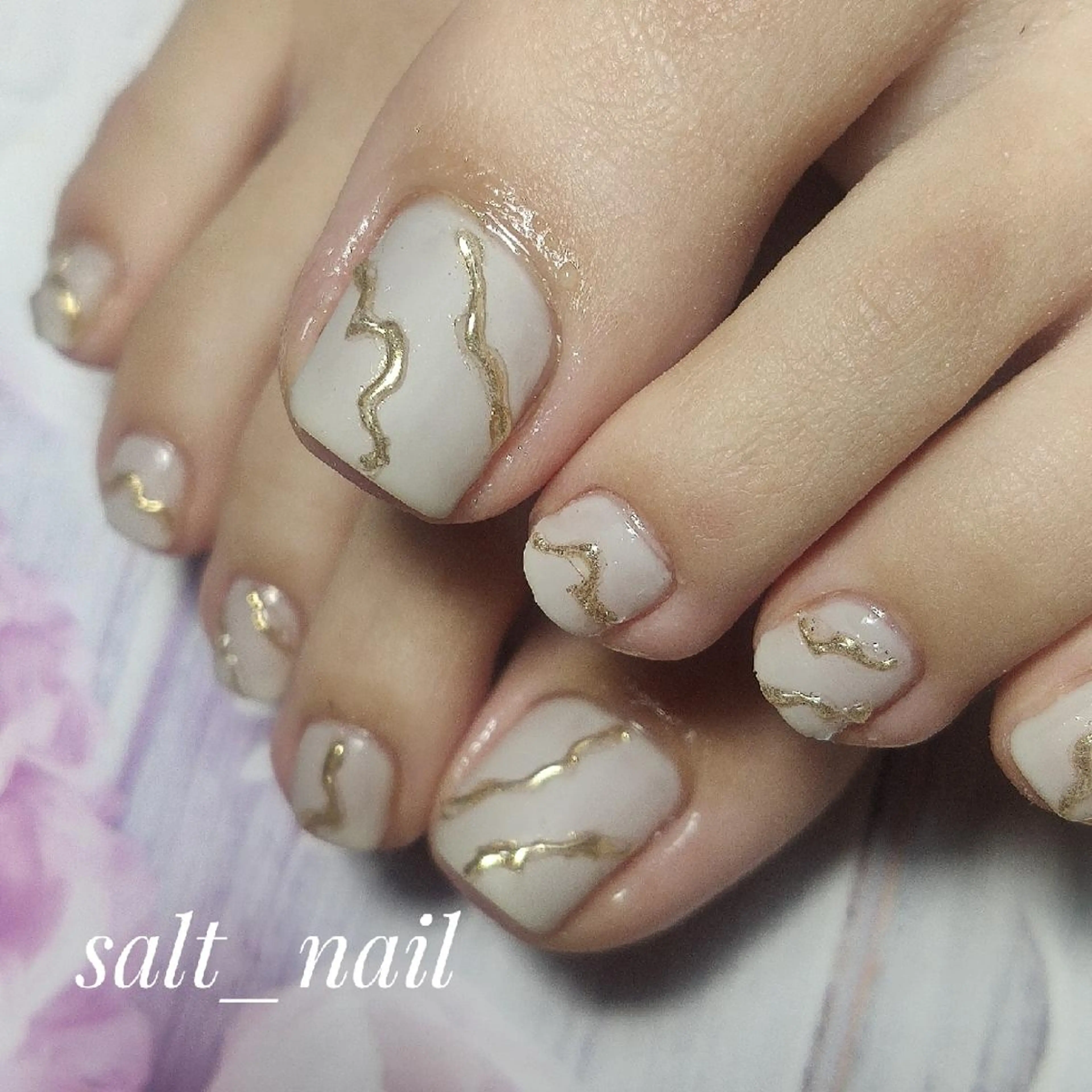 ネイル ミラーネイル 個人サロン saltnailのネイルデザイン