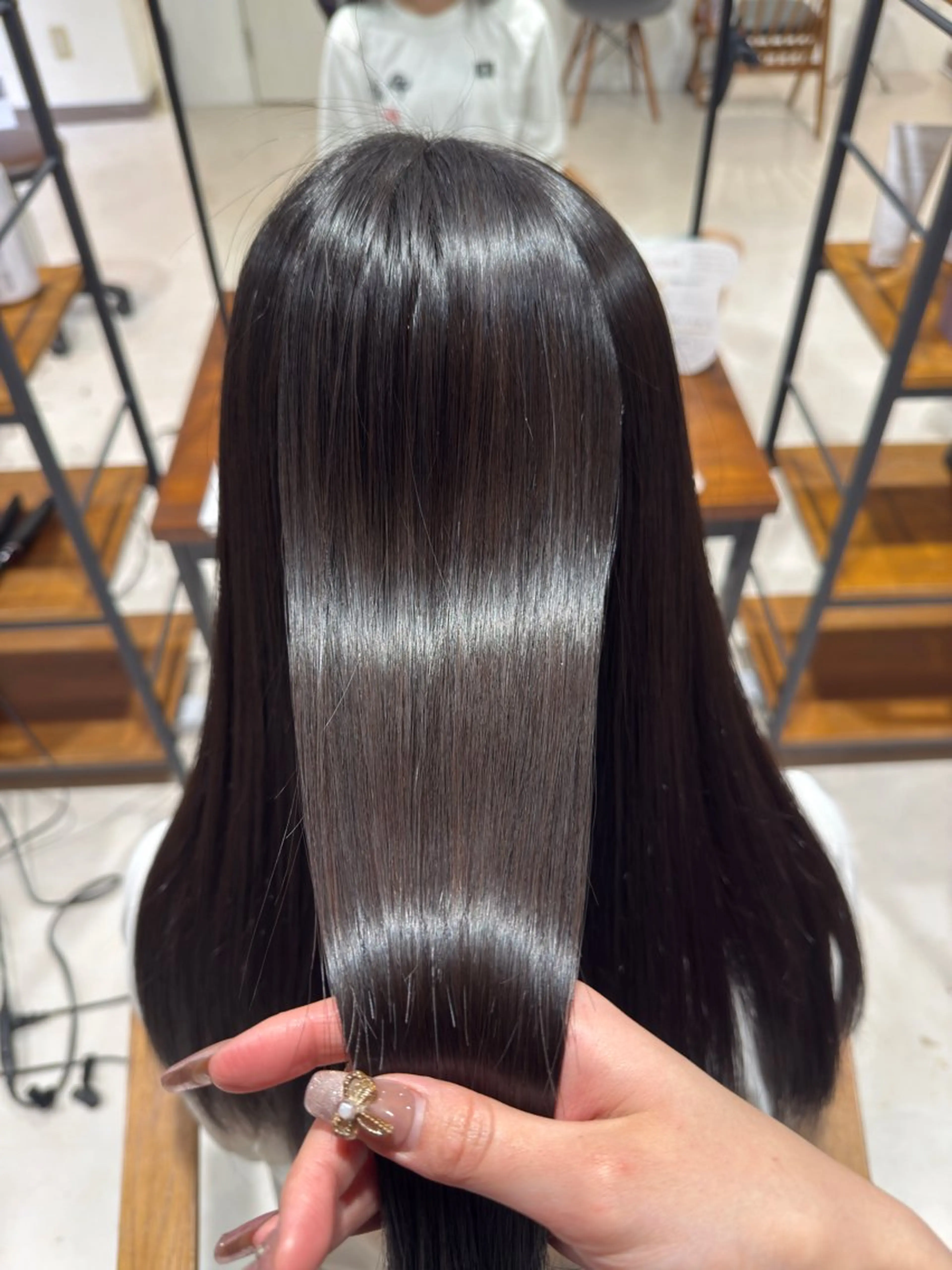 ロング 酸性ストレート amoretto 天文館🦋愛華のヘアスタイル