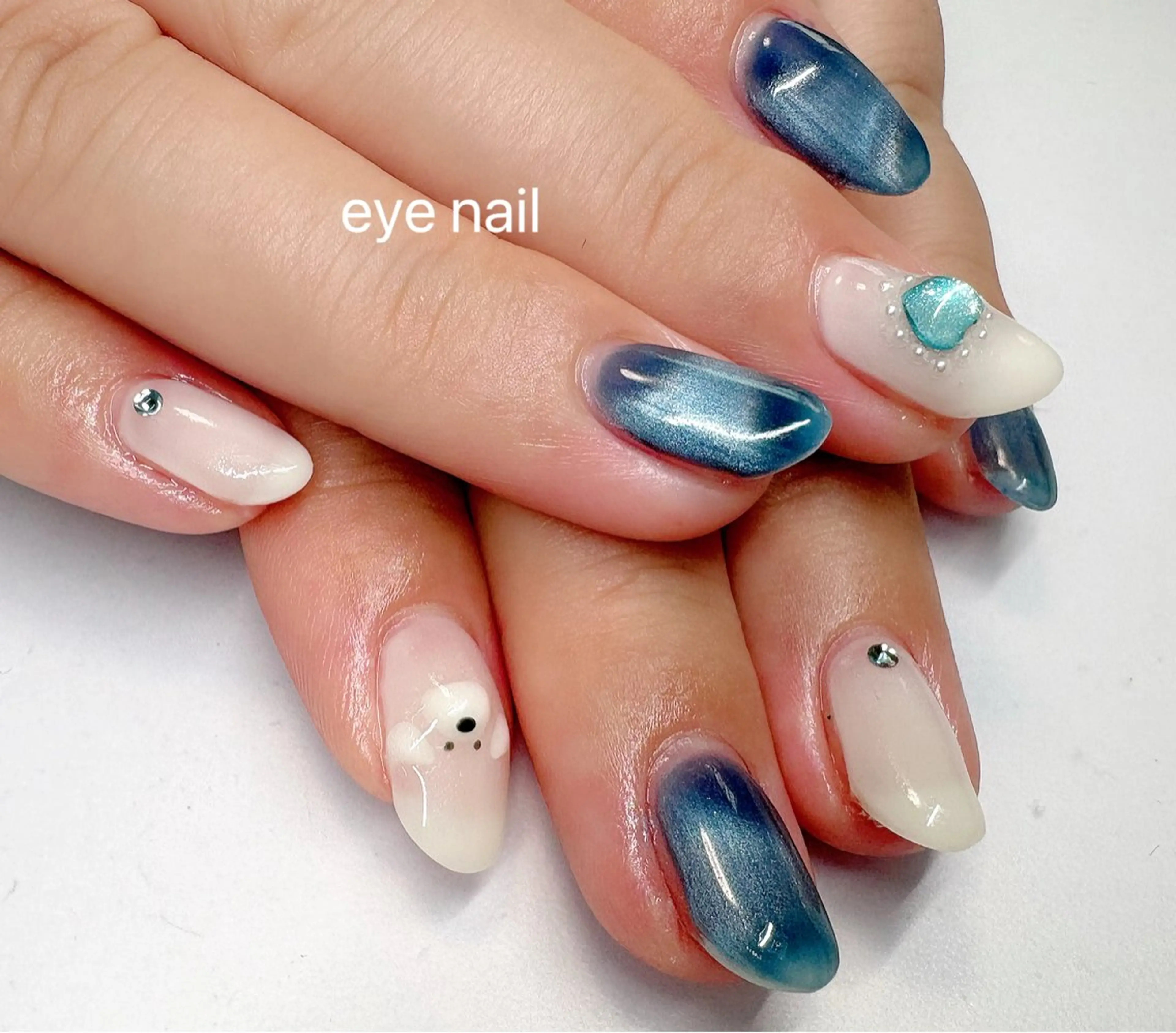 ネイル アートネイル ブルー ハート マグネットネイル ぷっくりネイル ハンドネイル Eye nailのネイルデザイン