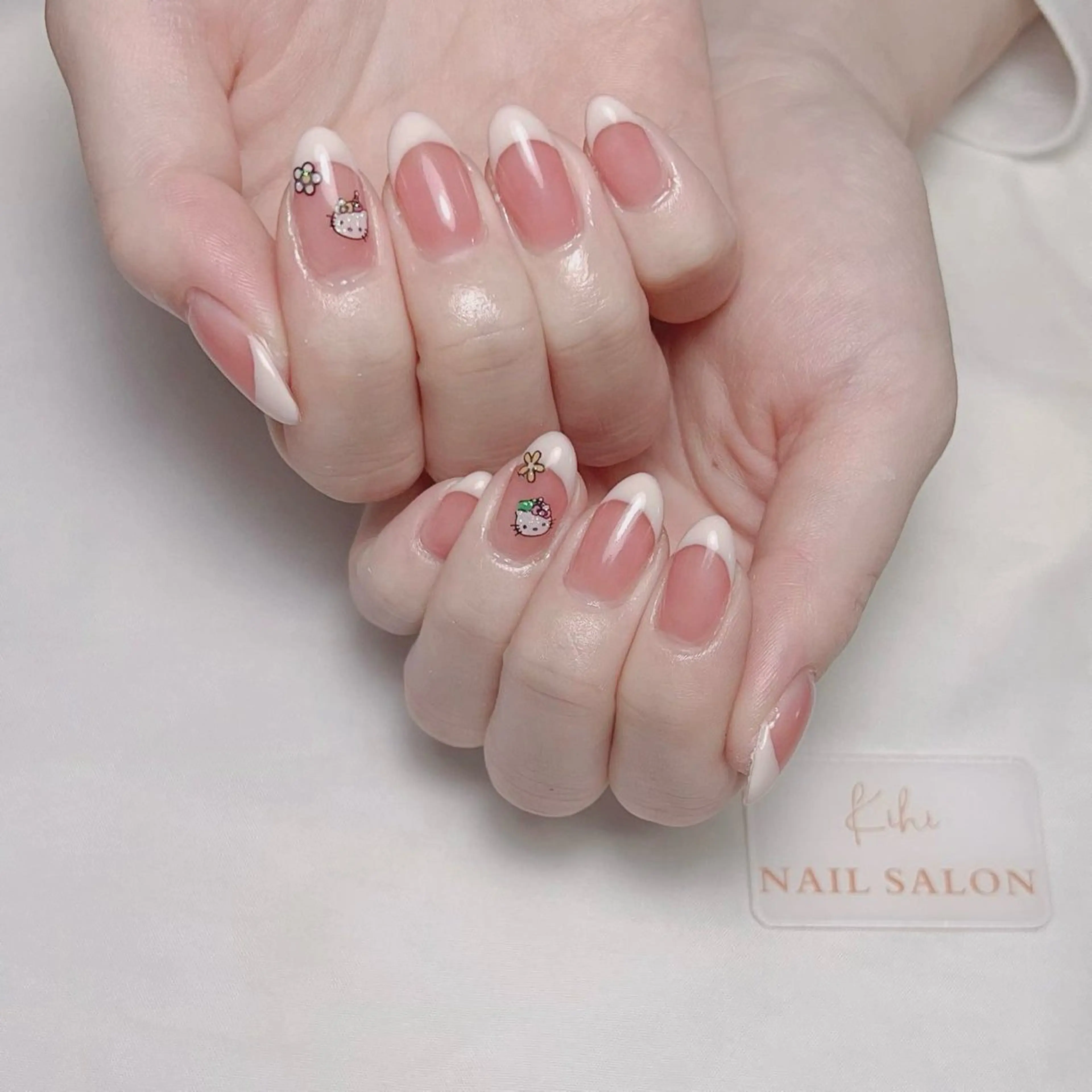 ネイル アートネイル フレンチネイル ジェルネイル グラデーション 韓国ネイル ハンドネイル ハンドケア さくら💮💮 【オフ無料】のネイルデザイン