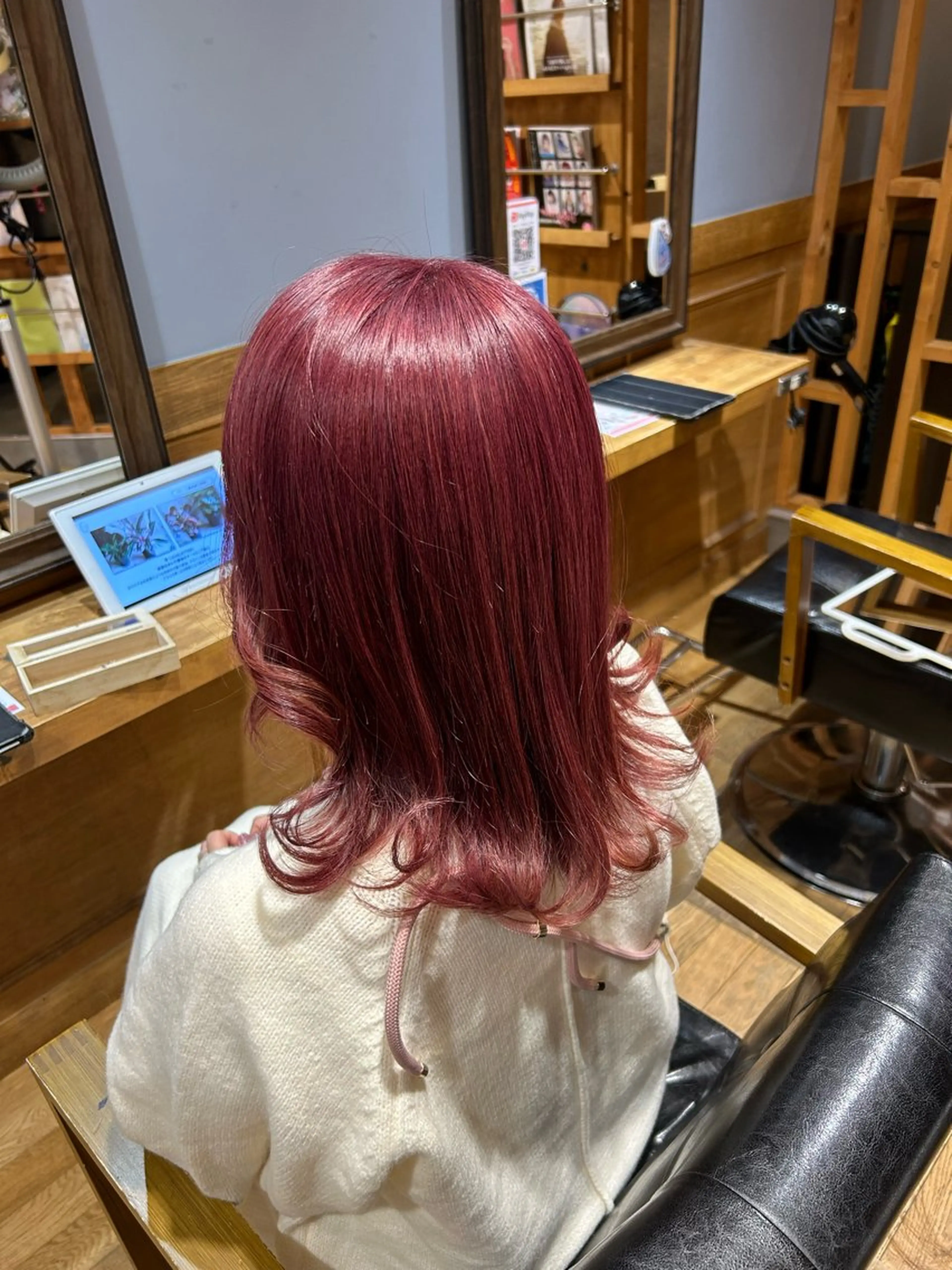 ミディアム カラー カット ヘアカラー トリートメント Ando Raycoのヘアスタイル