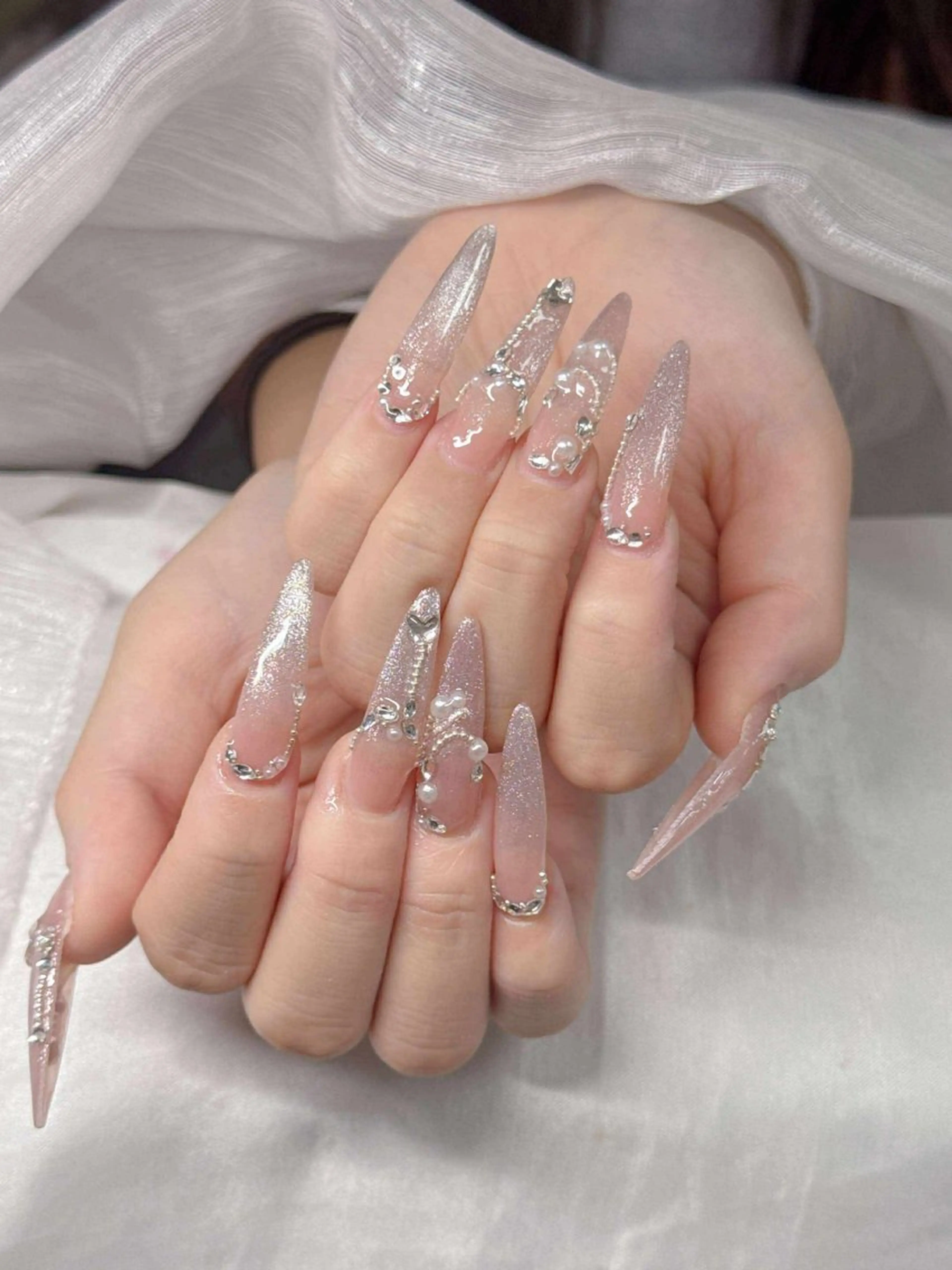 ネイル ハンドネイル Lee Nailsのネイルデザイン