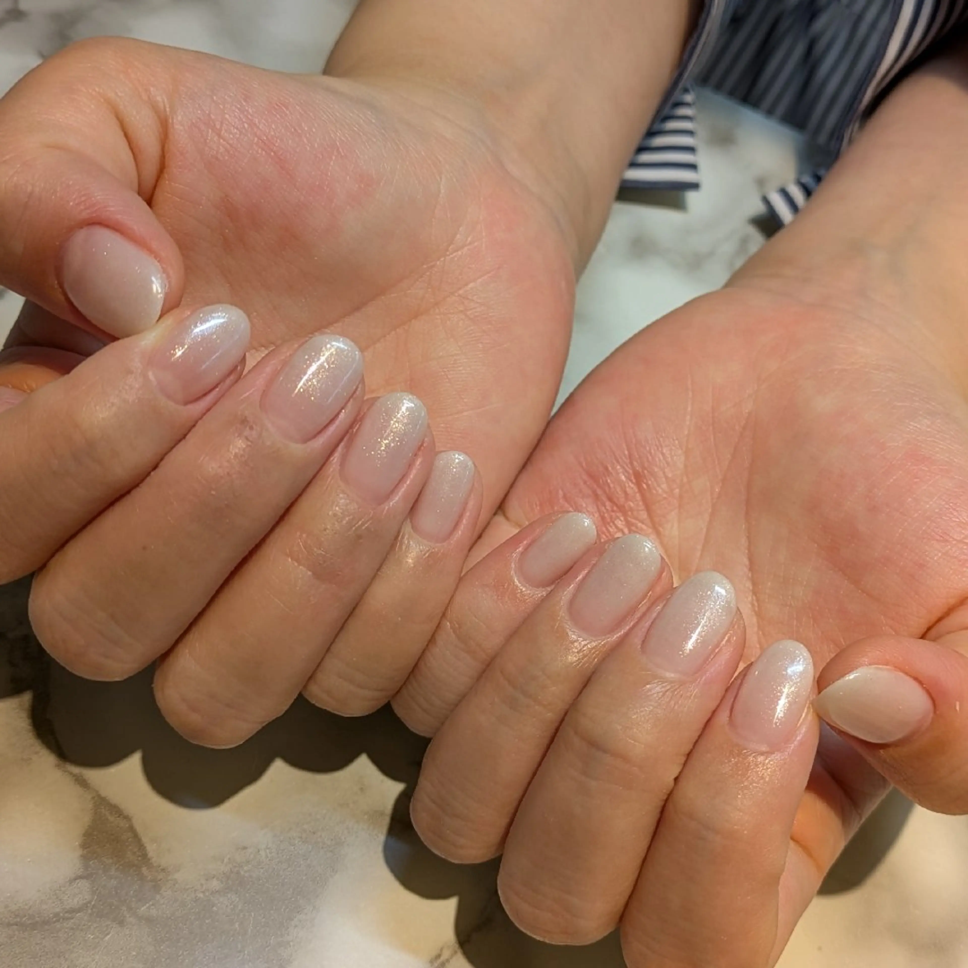 ネイル グラデーション ジェヌインネイル 河内のネイルデザイン