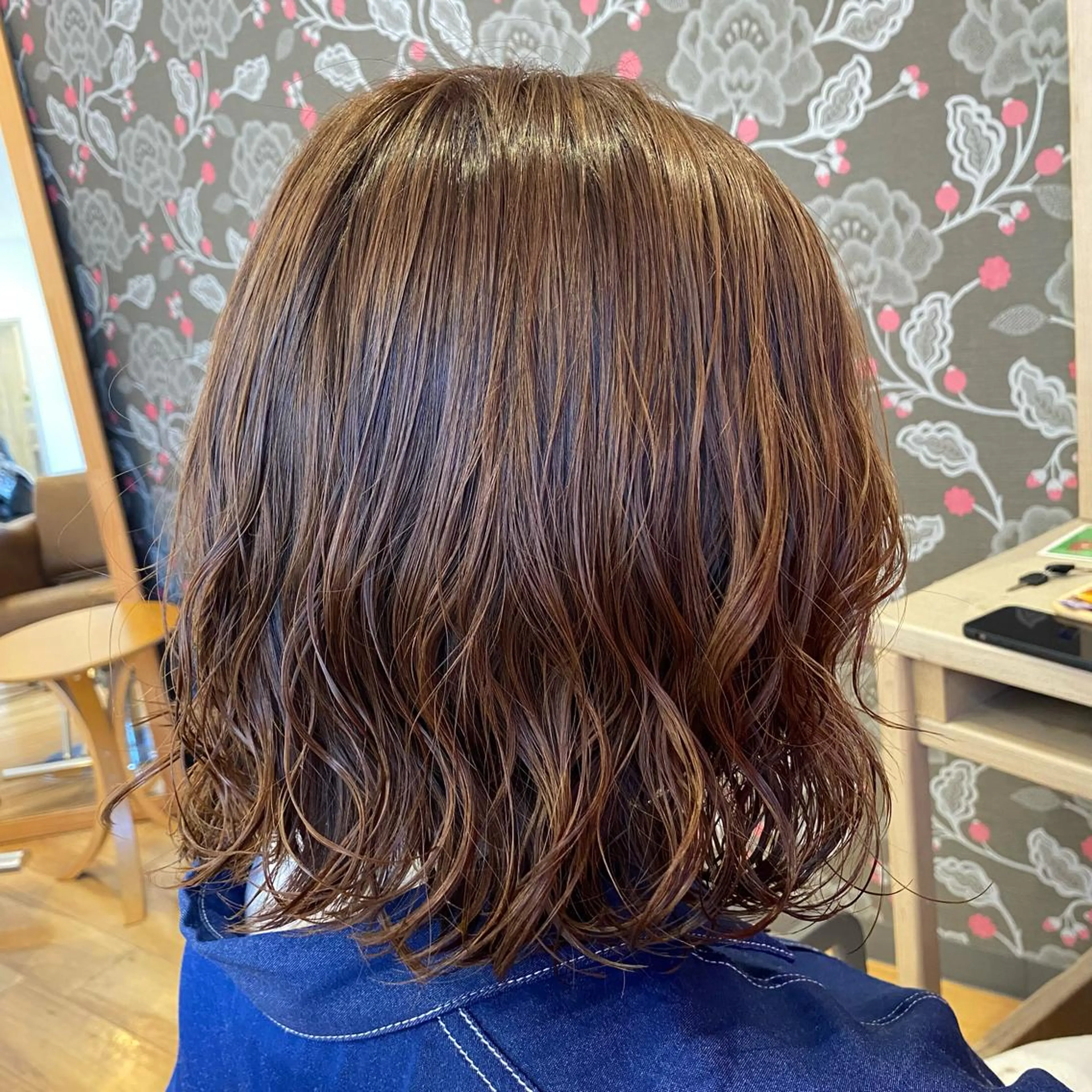 ミディアム パーマ ミディアムパーマ ハイライト 髪質改善 レイヤーカット 縮毛矯正 ブリーチなしWカラー /酸性ストレート河本のヘアスタイル