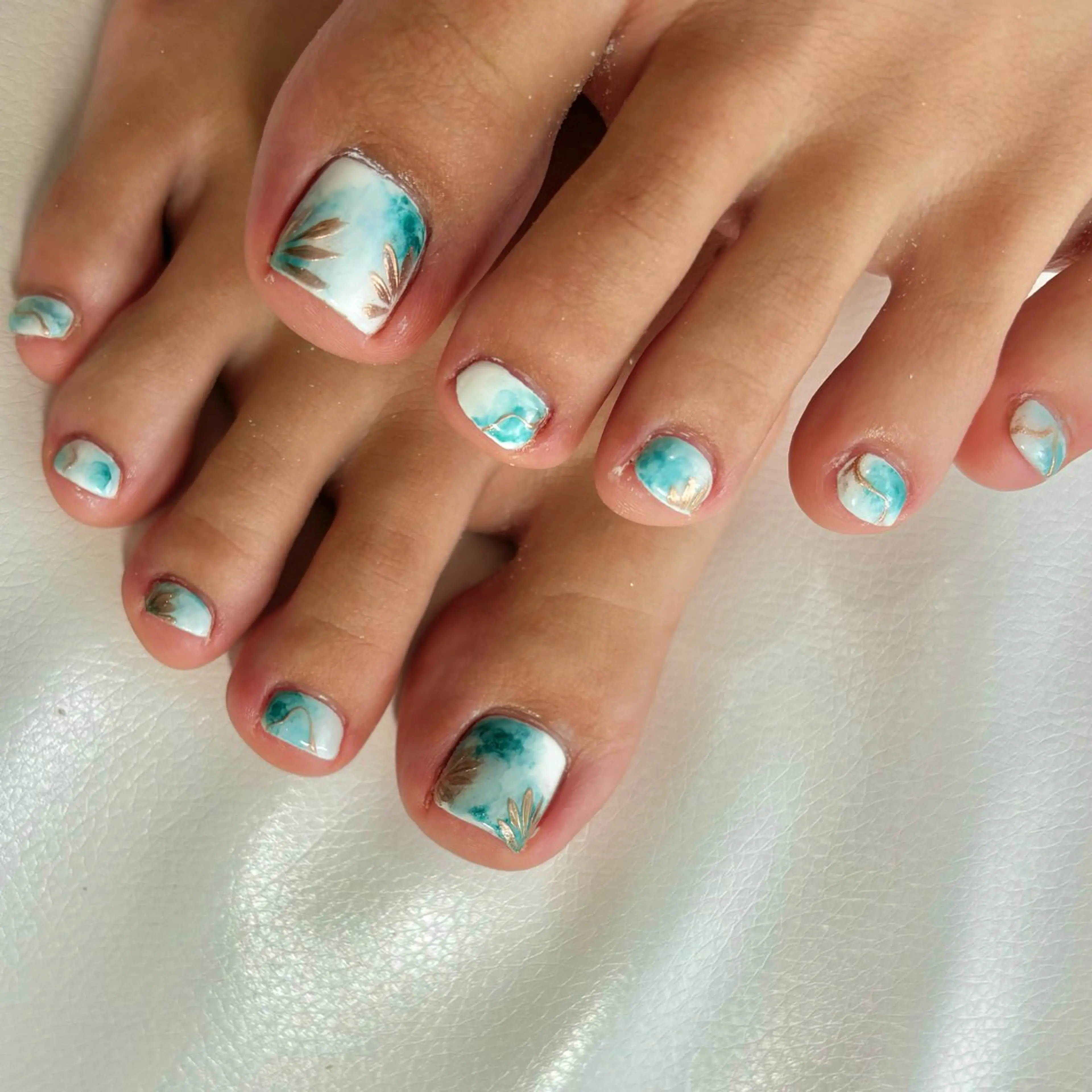 メンズ ネイル ブルー ミラーネイル ホワイト ハンドネイル ハンドケア nail&eye Aoのマツエク・マツパデザイン