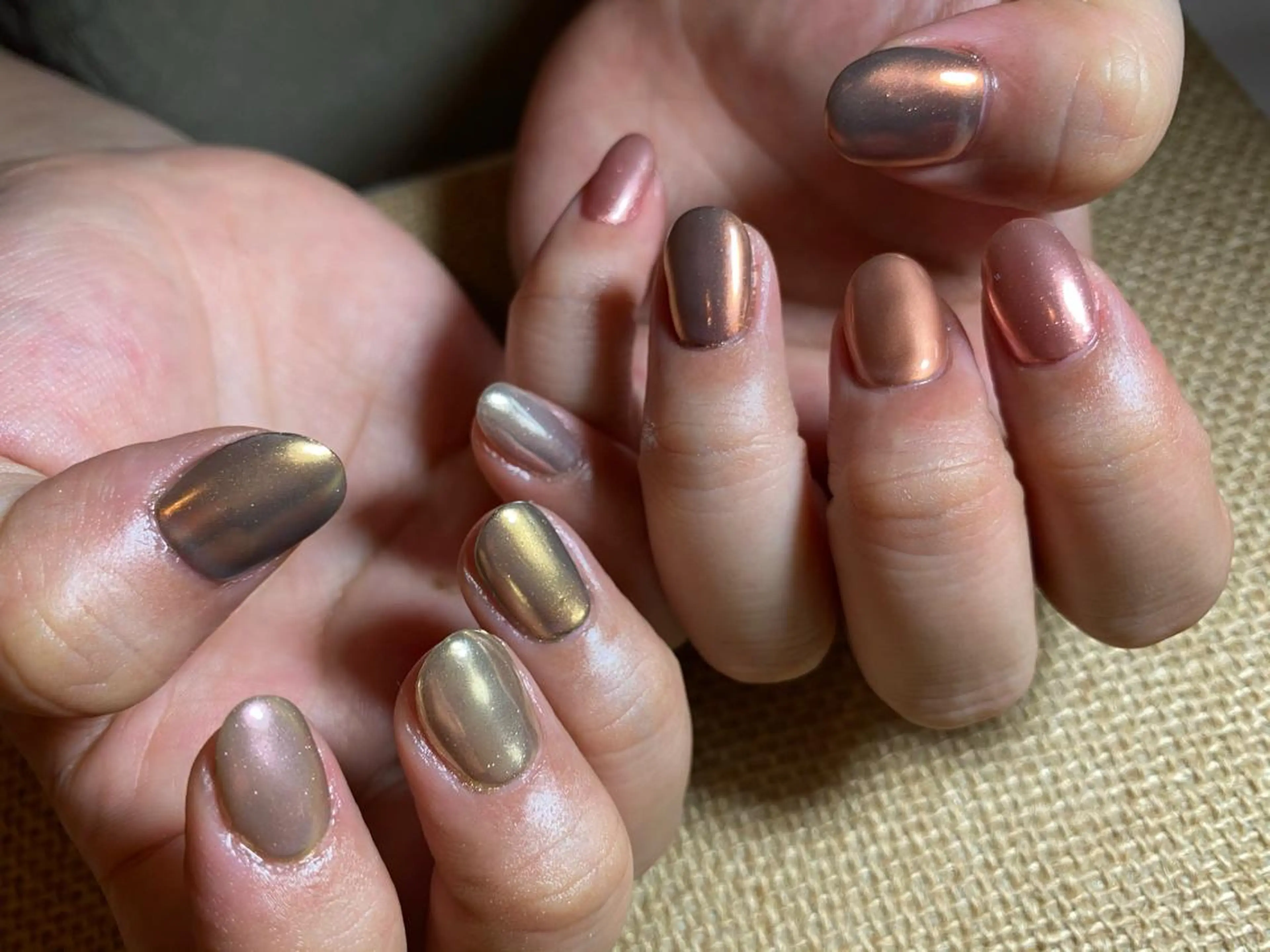 ネイル アートネイル フットネイル ジェルネイル ニュアンスネイル 赤色 ハンドネイル 山田 貴子のネイルデザイン