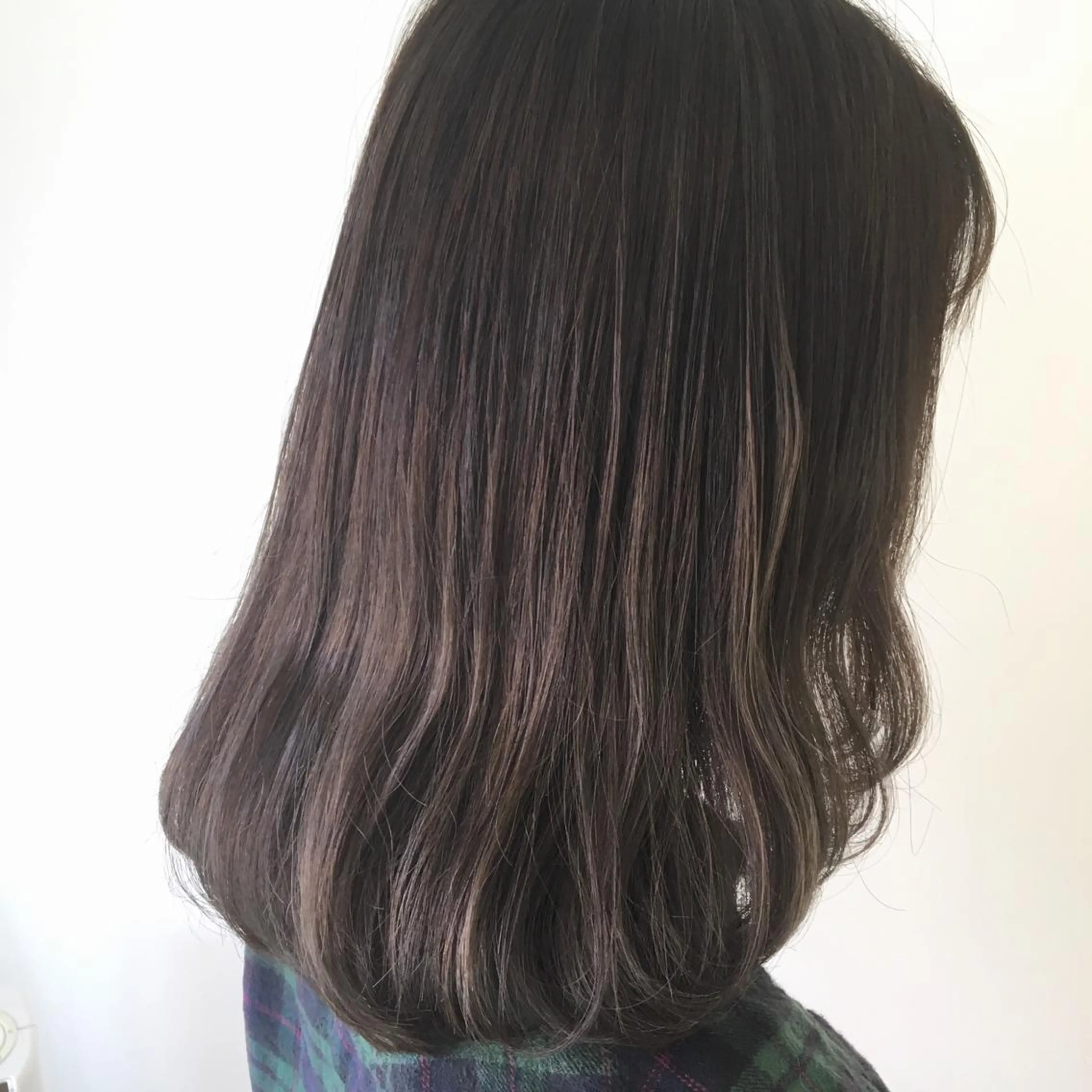 セミロング カラー ベージュカラー 透明感カラー ハイライトカラー ハイライト ヘアカラー 髪質改善 頭身浴/ 中田のヘアスタイル