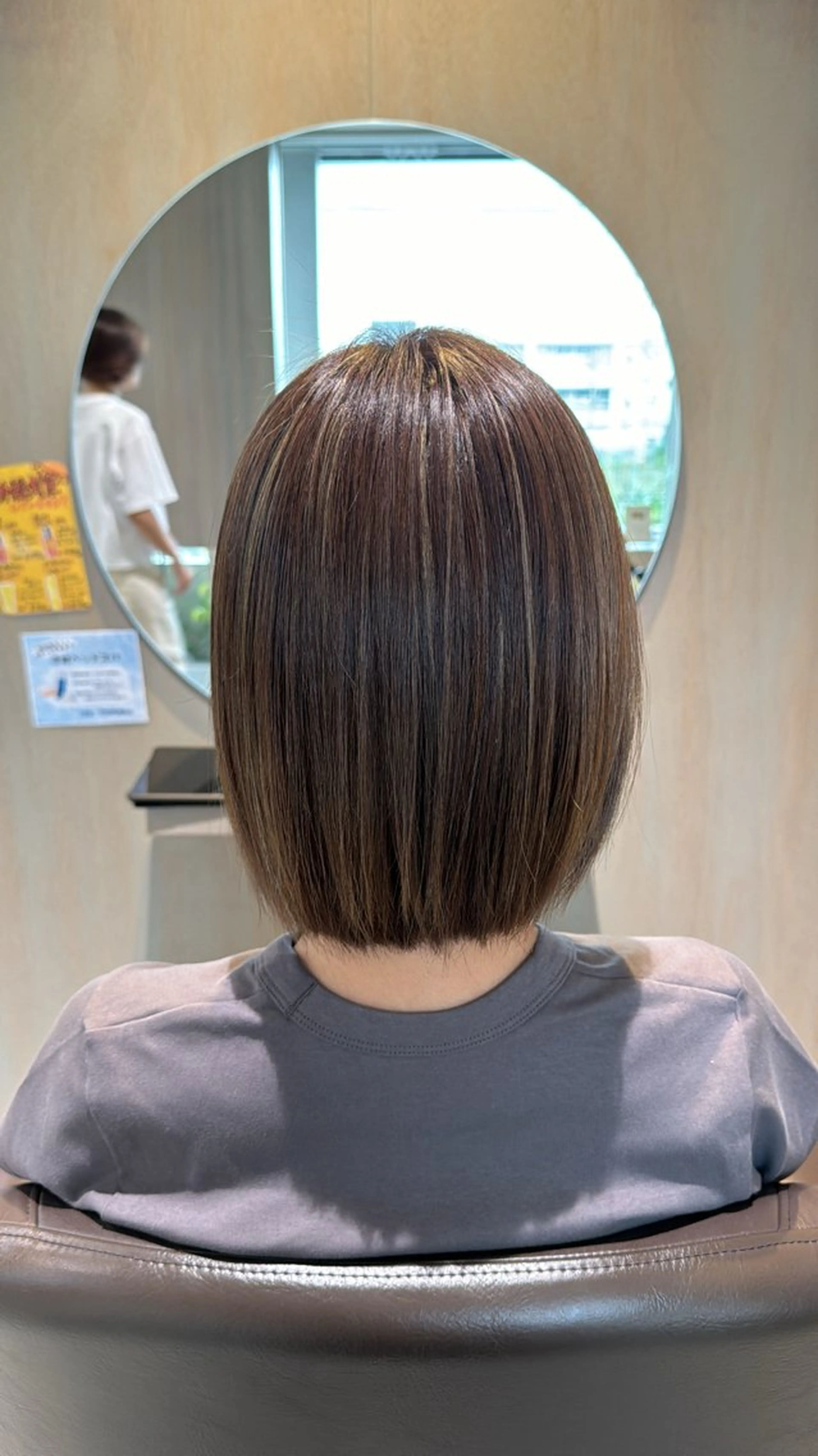 ミディアム カット 藤本 麗未のヘアスタイル