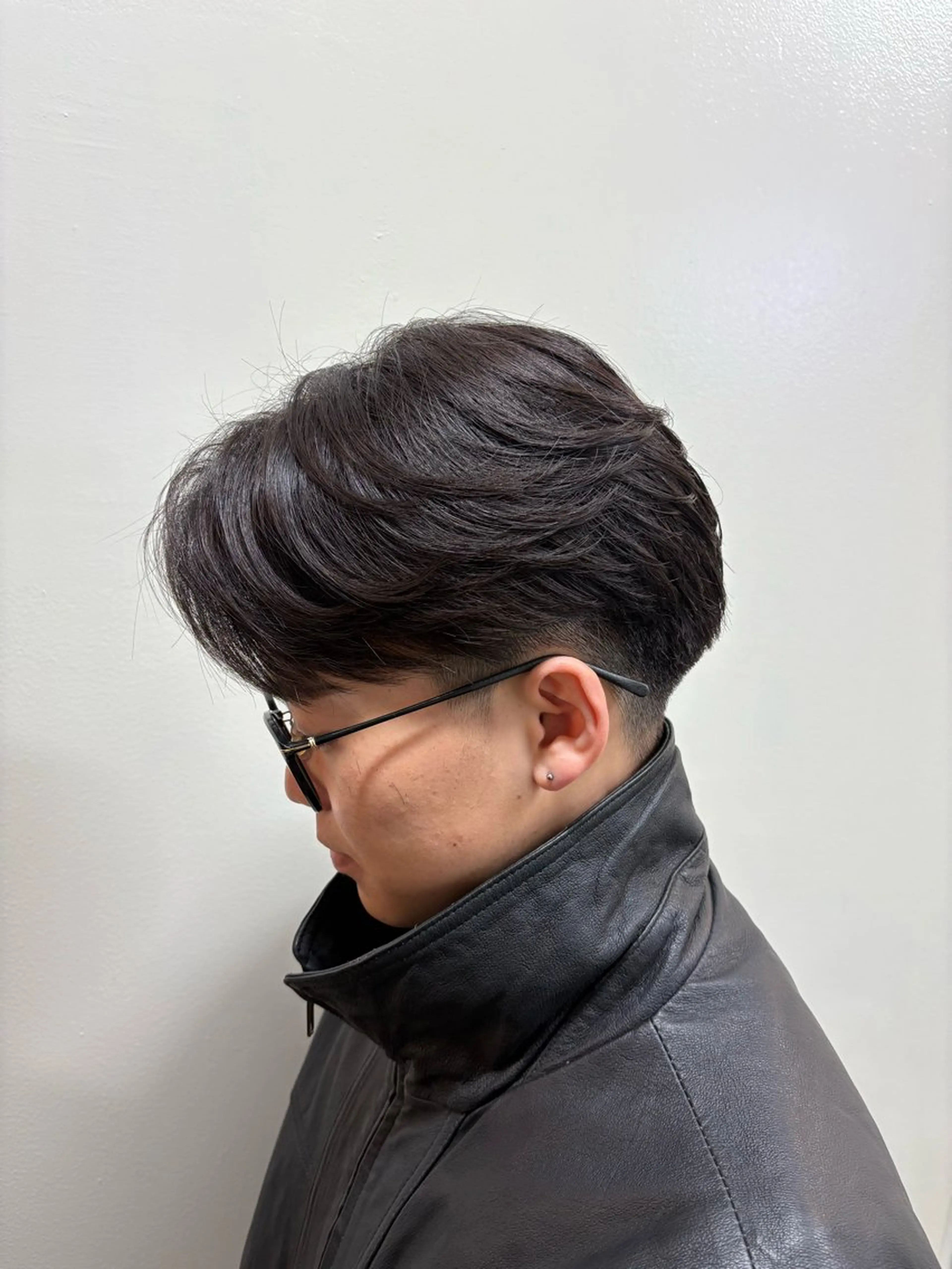 ショート パーマ メンズ 縮毛矯正 カット 縮毛矯正 韓国風メンズ/毛流れ ヘアなら須田龍世のヘアスタイル