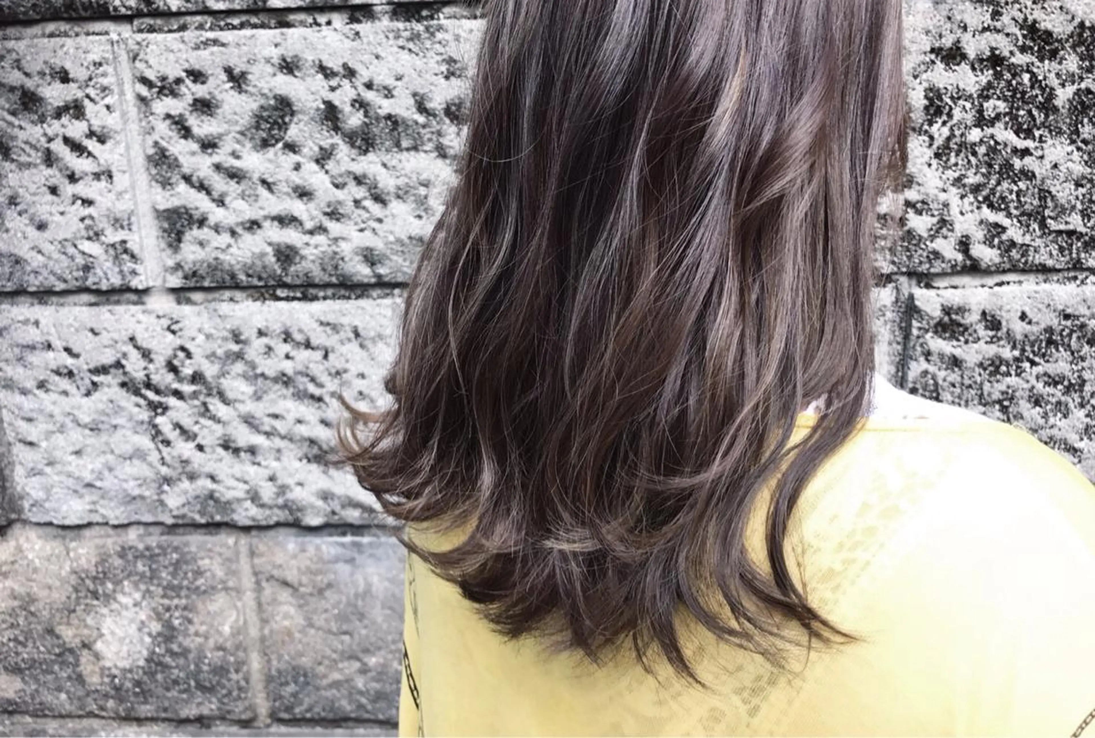 ロング カラー ネイル マツエク・マツパ ハイライトカラー ハイライト 🌈髪質改善カラーの 🌈坂本侑樹のヘアスタイル