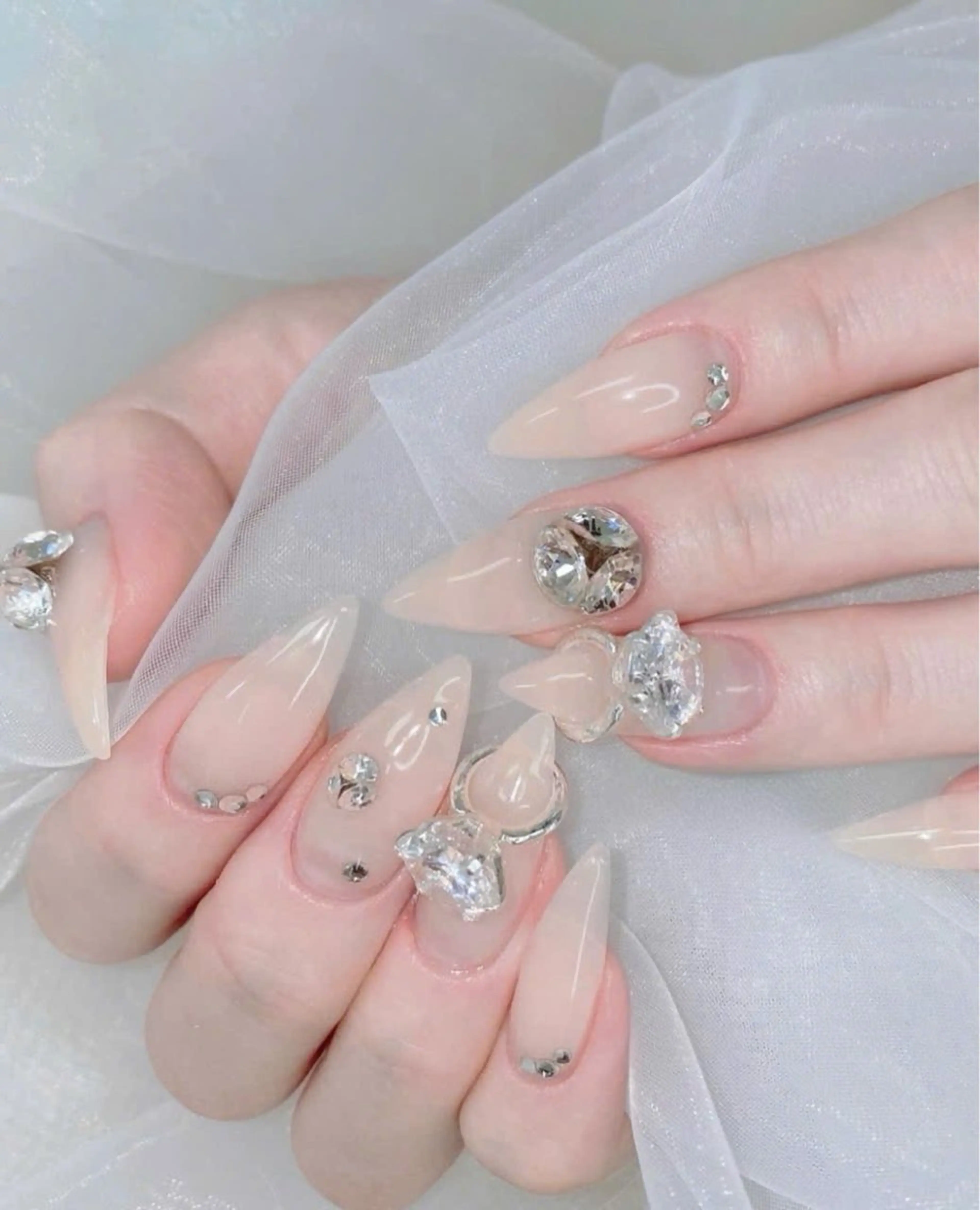 ネイル フラッシュネイル フレンチネイル グラデーション キラキラネイル 韓国ネイル Lina nail所属・Lunaa 池袋のネイルデザイン