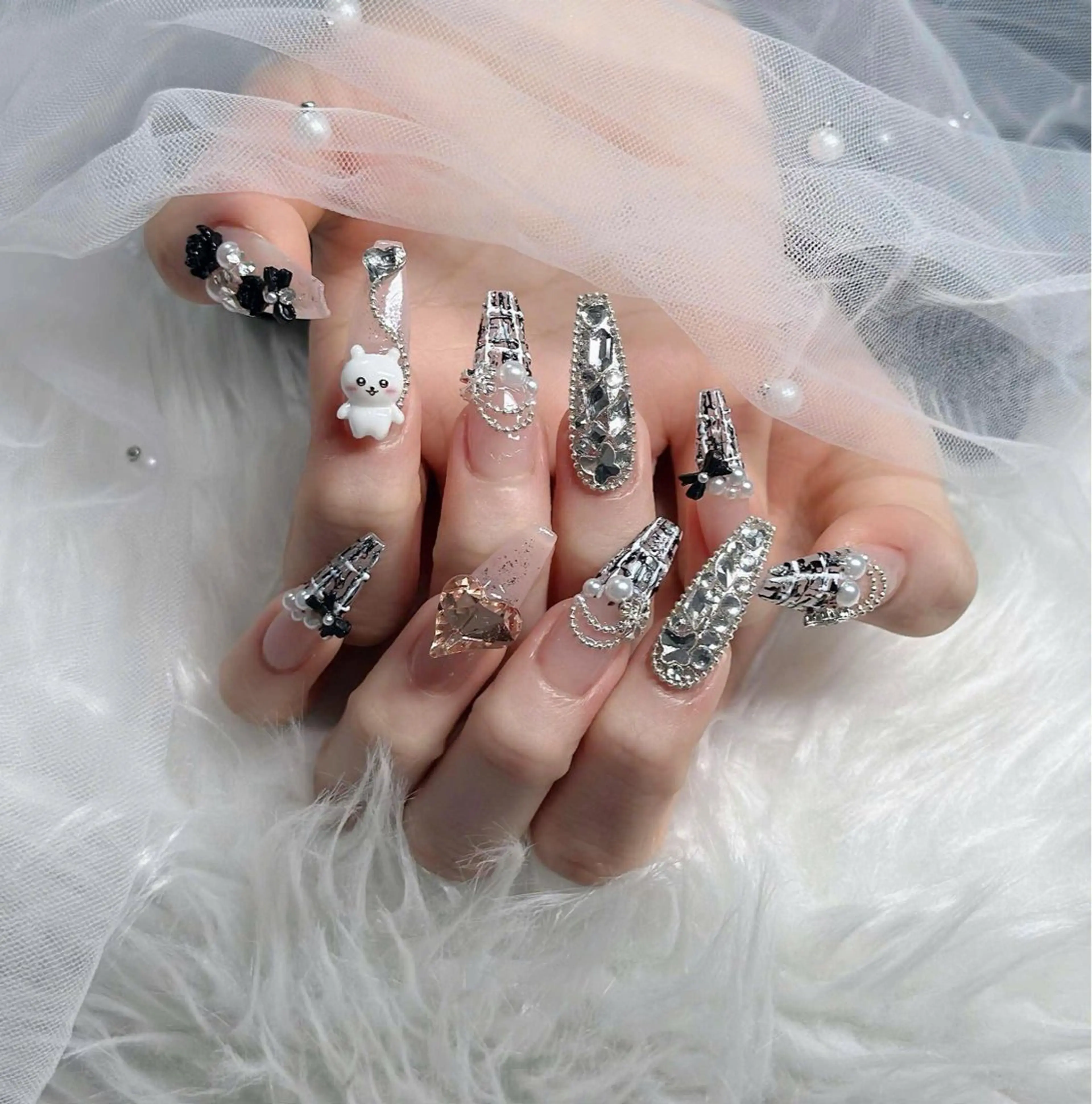 ネイル オーロラネイル フレンチネイル ジェルネイル ハロウィン 韓国ネイル ハンドネイル H.baby Nail Salonのネイルデザイン