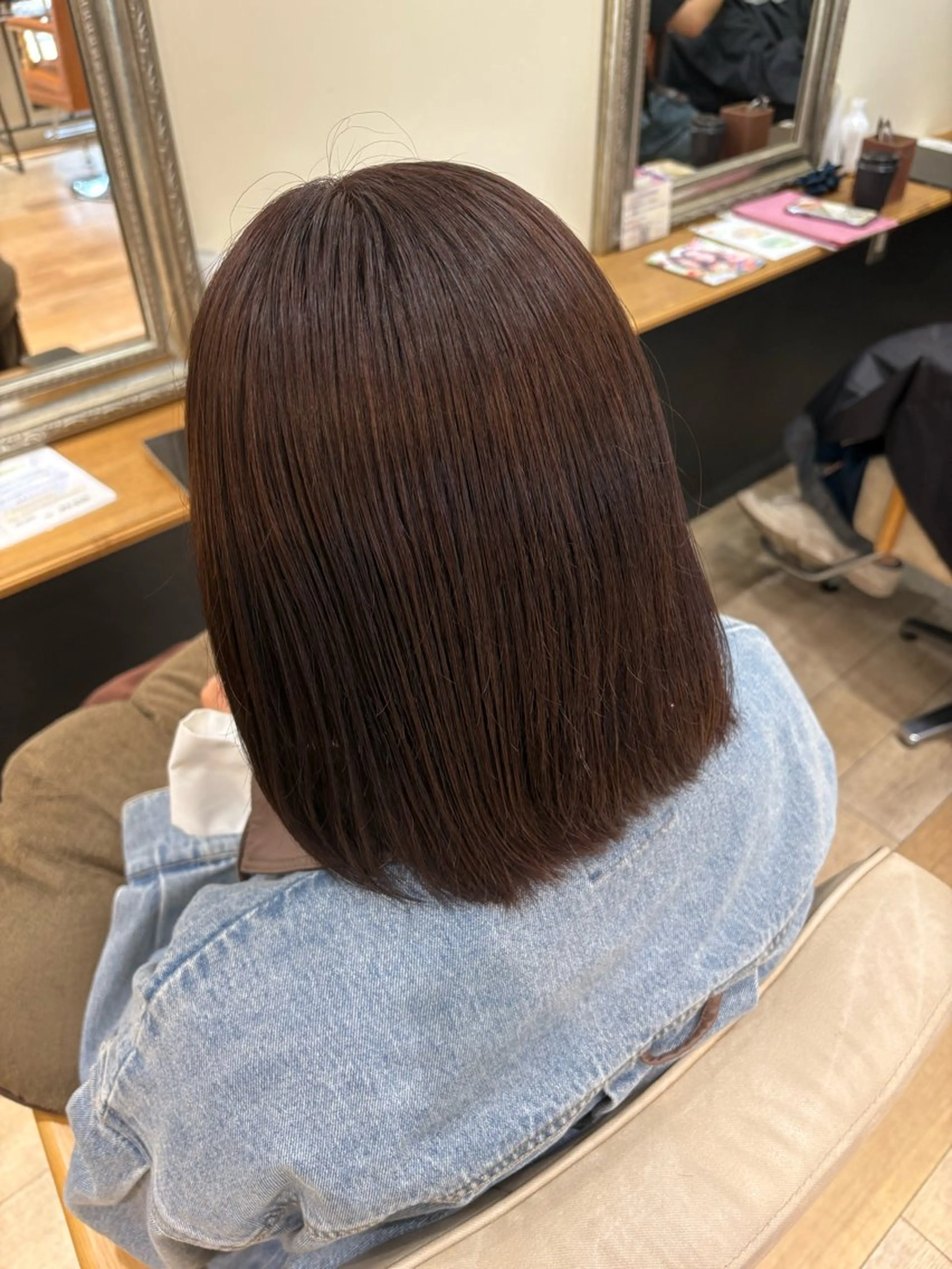 カラー ヘアカラー トリートメント しおり🍬 KOKORO🤍のヘアスタイル