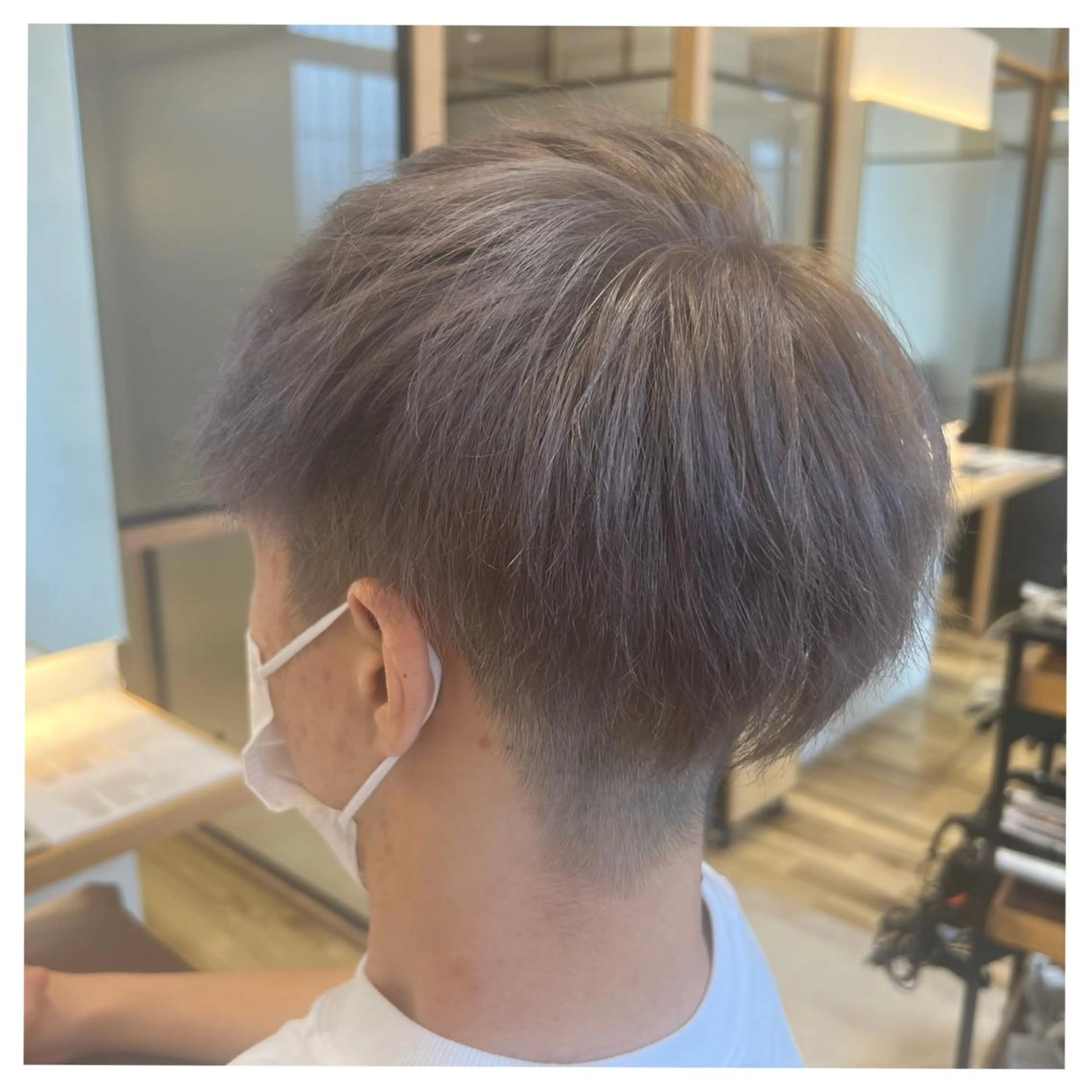 ショート カラー メンズ ラベンダーカラー シルバー まちだ ひとみのヘアスタイル