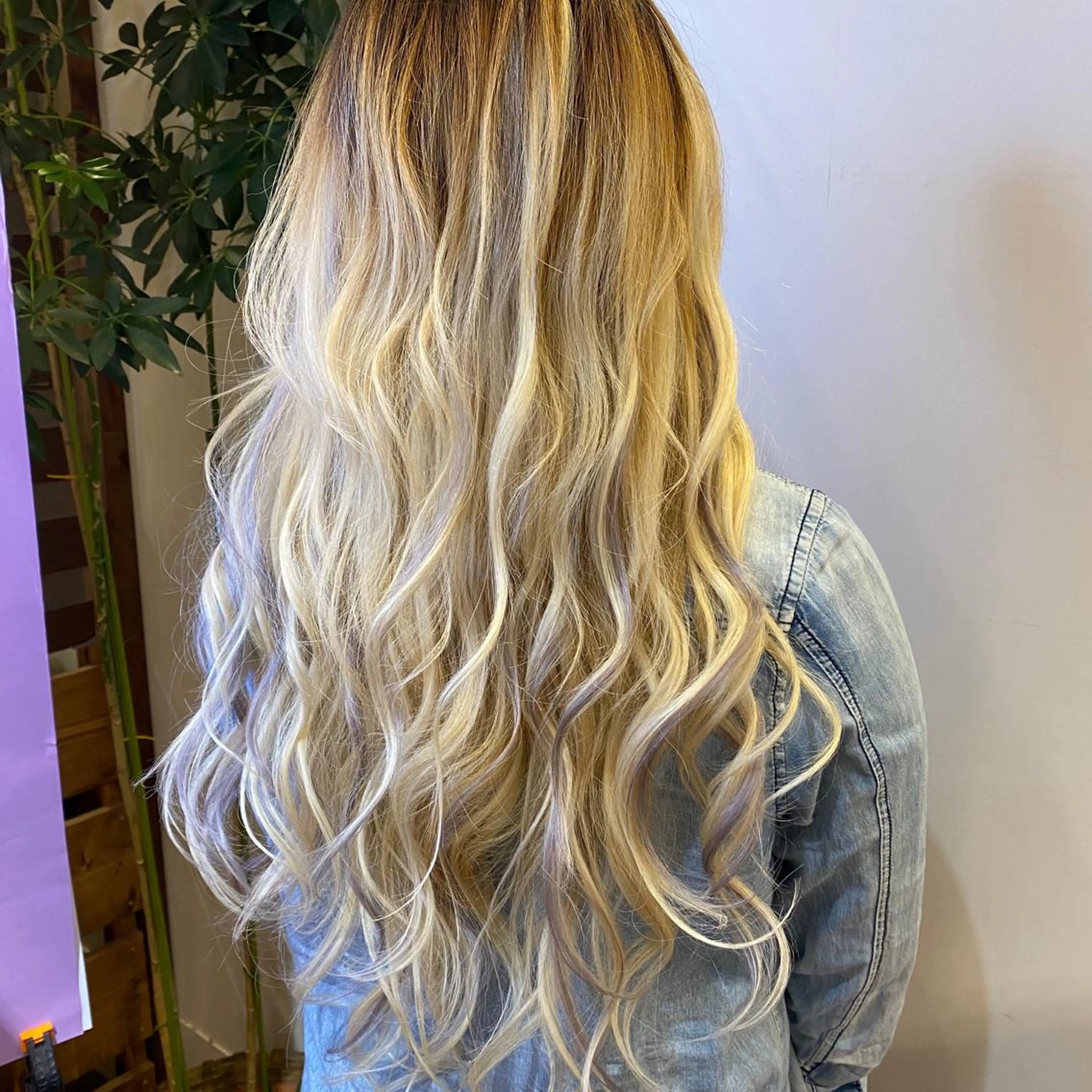 ミディアム カラー カット ヘアカラー トリートメント エクステ 韓国風・ブリーチなし ・あり後藤　一斗店長のヘアスタイル