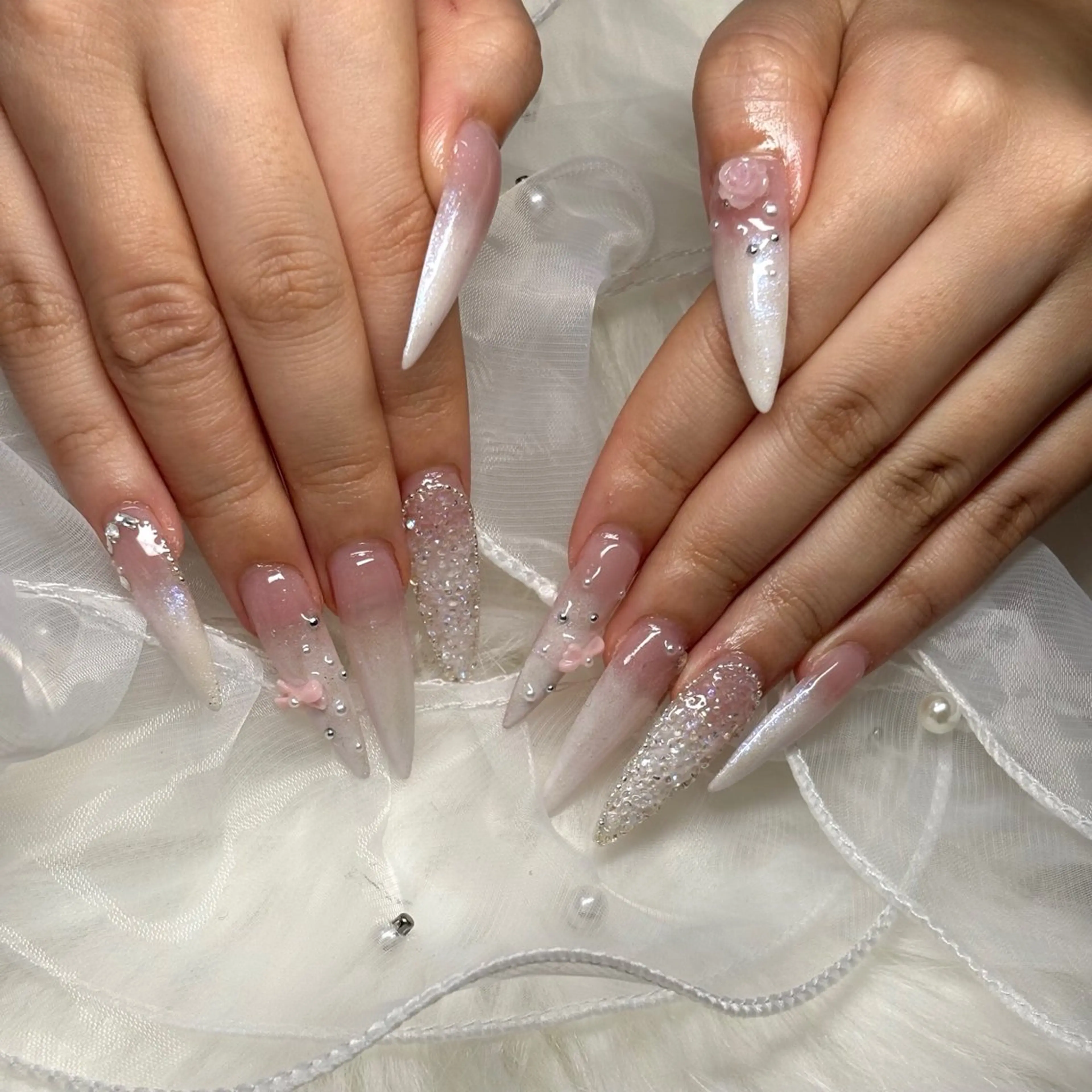 ネイル 長さ出し ハンドネイル enüa Ainaのネイルデザイン