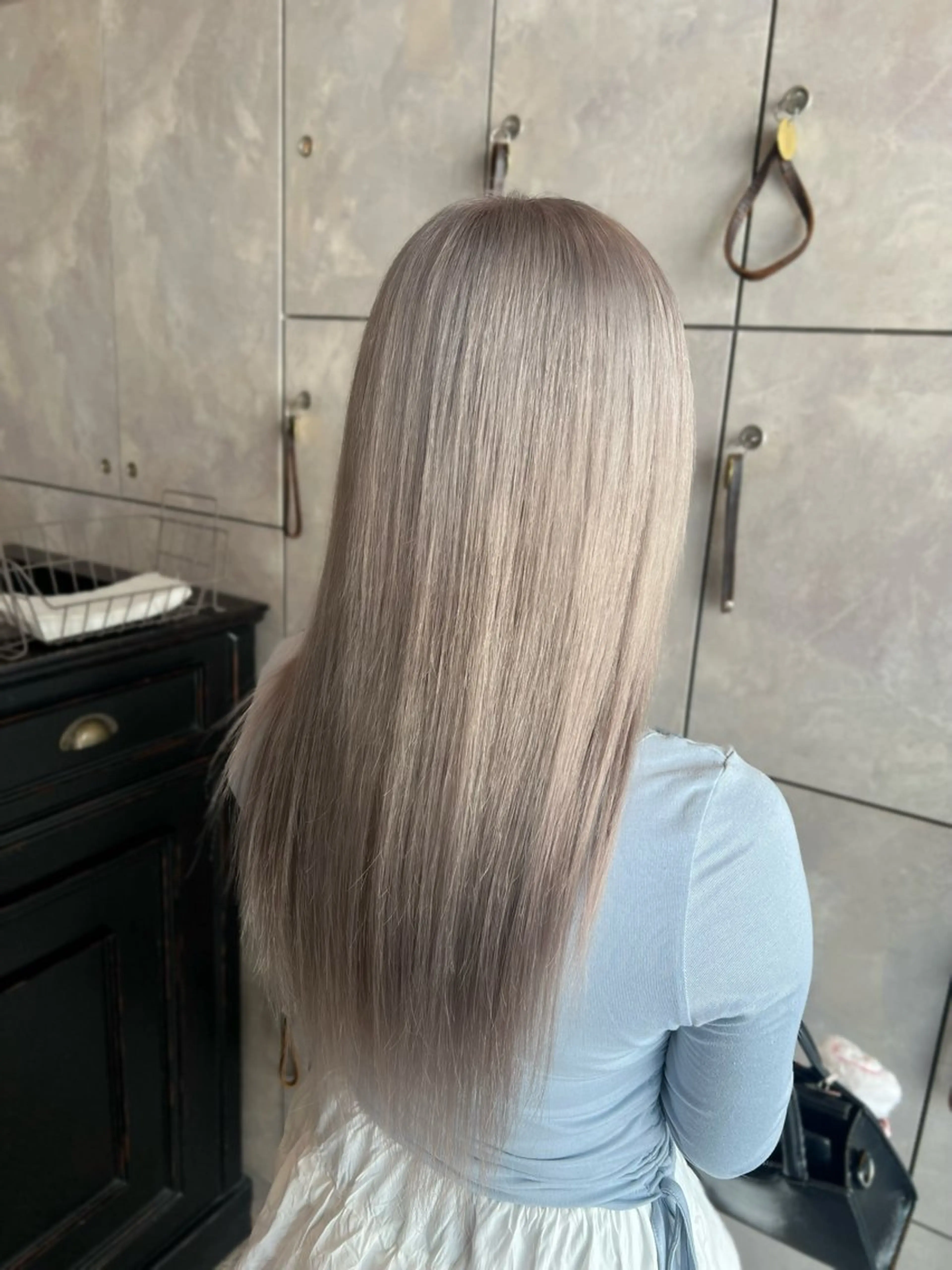 ロング カラー Lani5710所属・🎀ハイトーン・艶 カラー HANA🎀のヘアスタイル