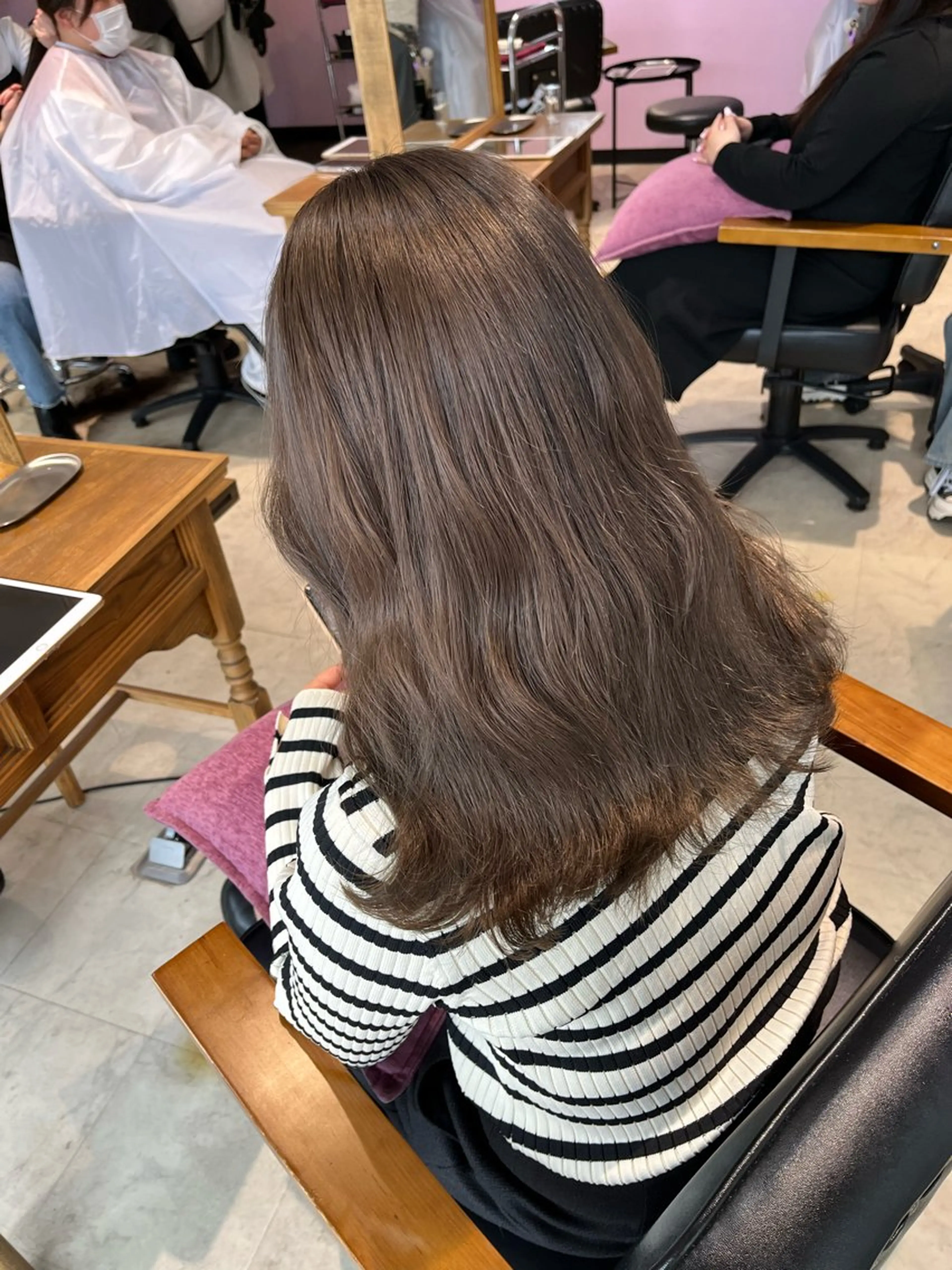 セミロング カラー カット ヘアカラー 藤井 貴美子のヘアスタイル