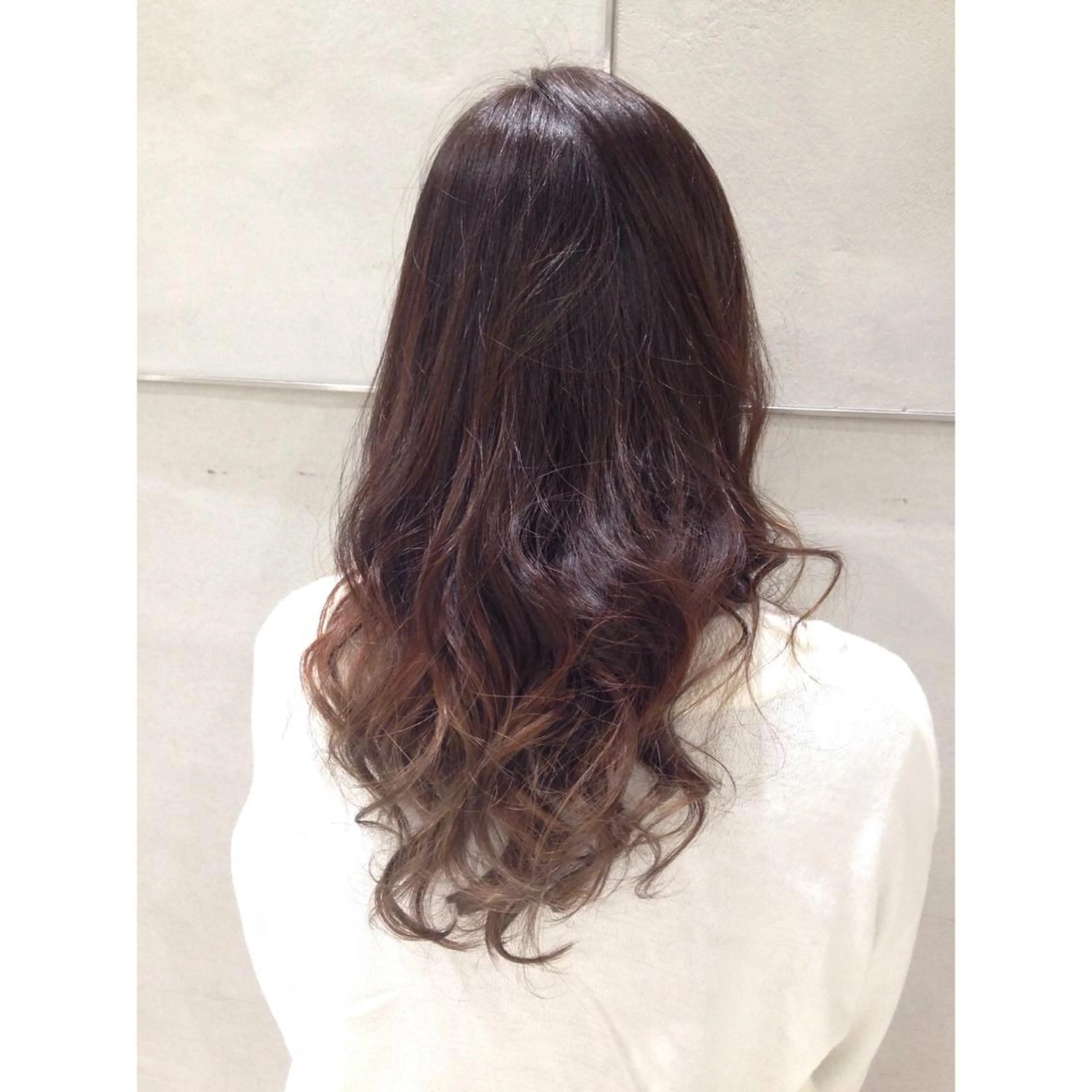 セミロング ロング カラー アッシュ ブラウンカラー グラデーションカラー 片山 千晴のヘアスタイル