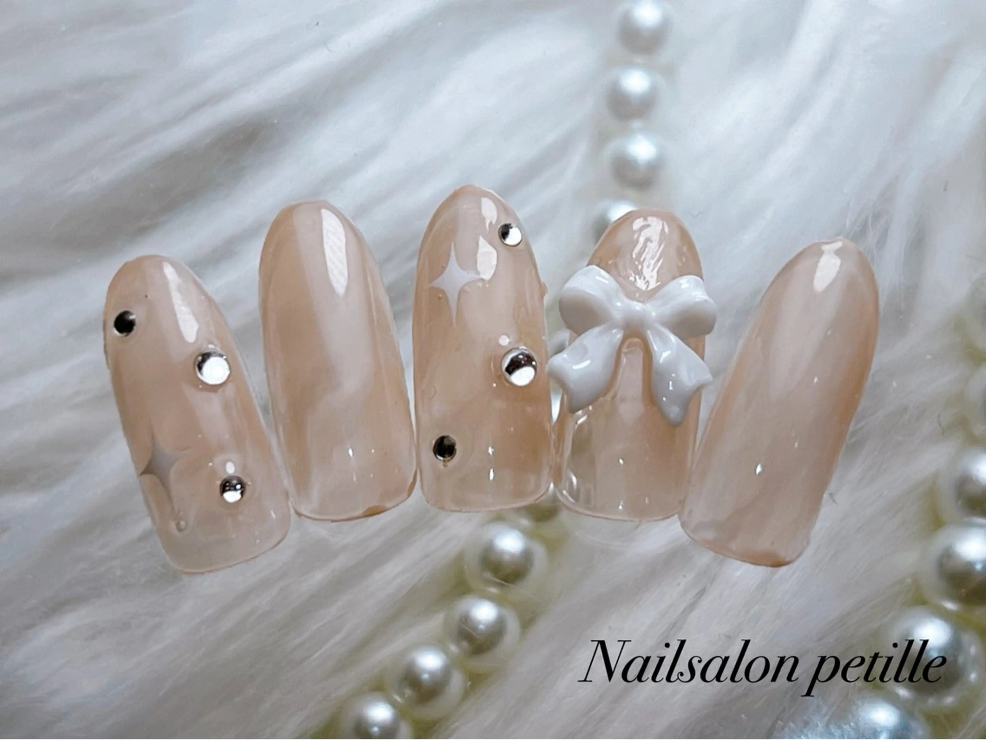 ネイル Nailsalon petille所属・Ｈ azのネイルデザイン
