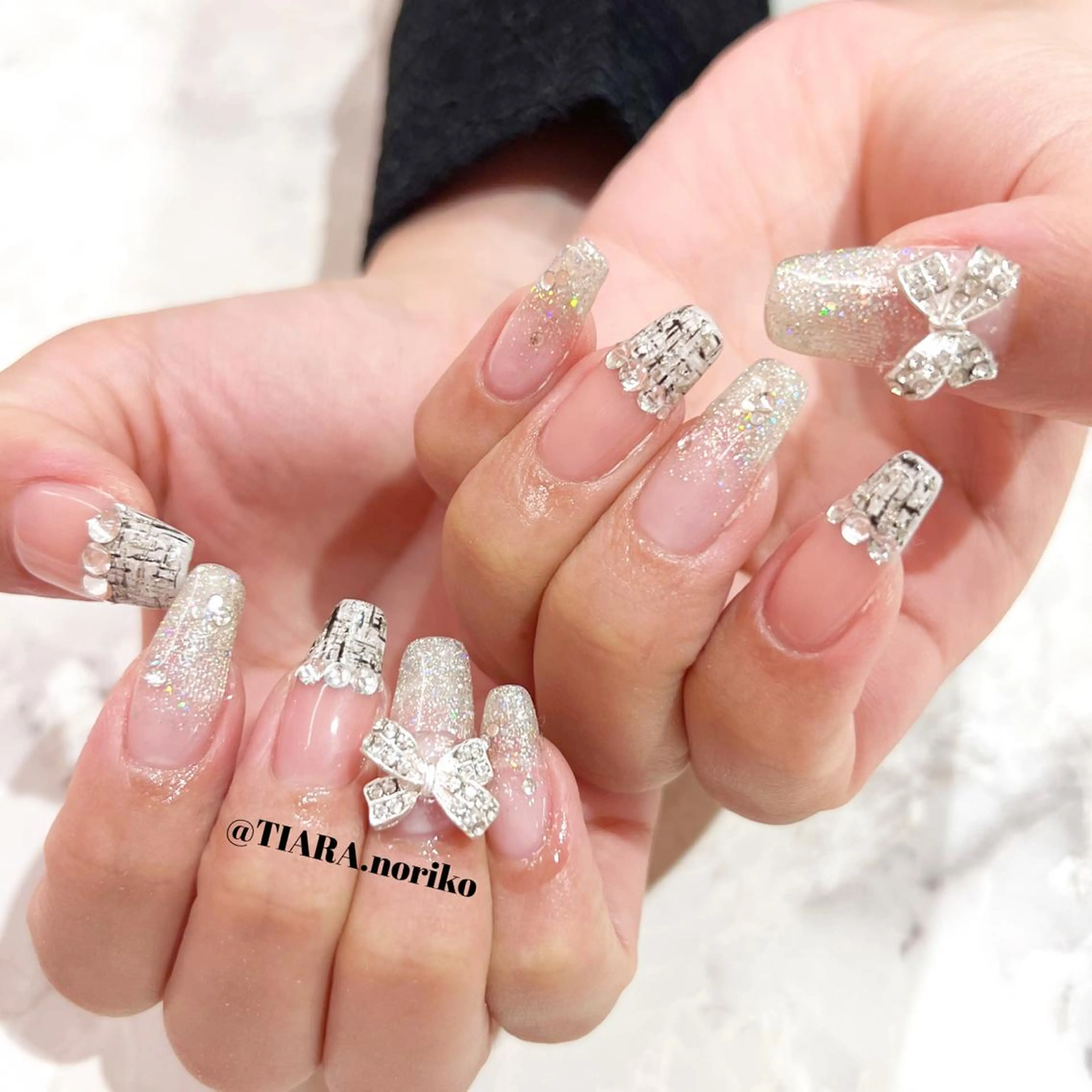 ロング カラー メンズ ネイル メンズ韓国風 ピンクカラー 韓国風ヘア キラキラネイル 韓国ネイル TIARA所属・TIARA💅🏻 NORIKOのネイルデザイン