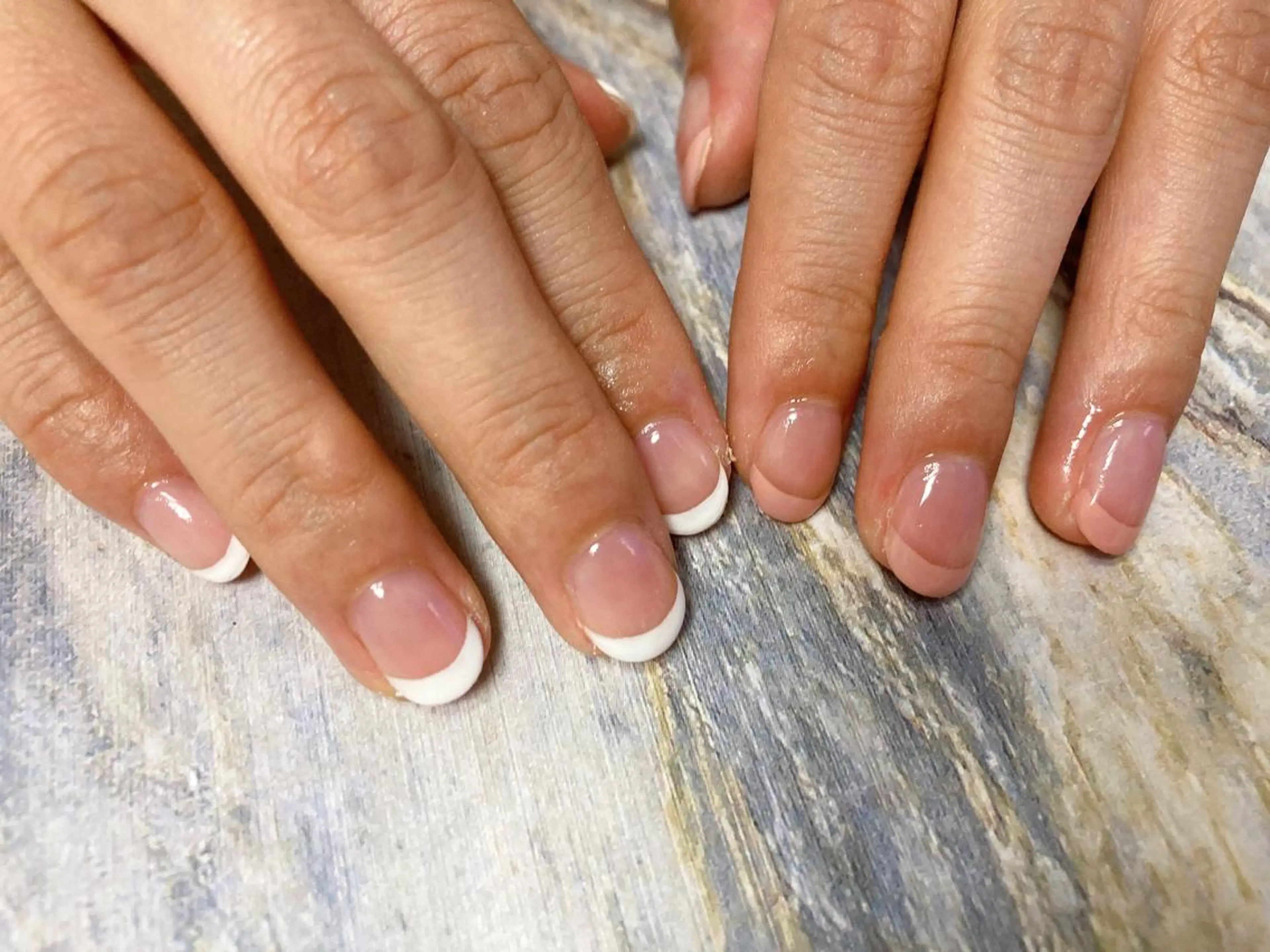 ネイル フレンチネイル Mogu nail 二子玉川のネイルデザイン