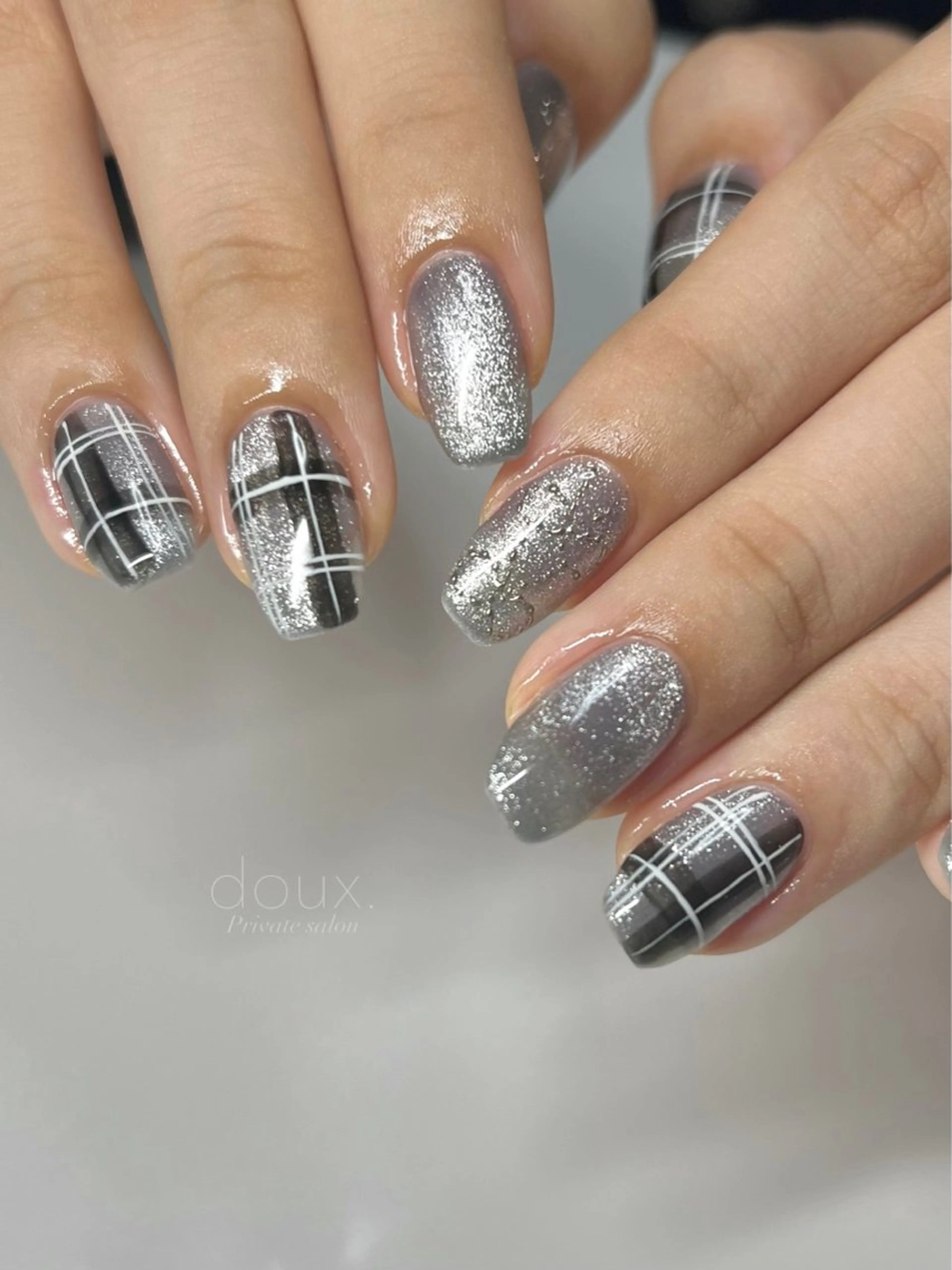 ネイル 韓国ネイル マグネットネイル ミラーネイル 持ち込み ニュアンスネイル ハンドネイル doux. nailのネイルデザイン