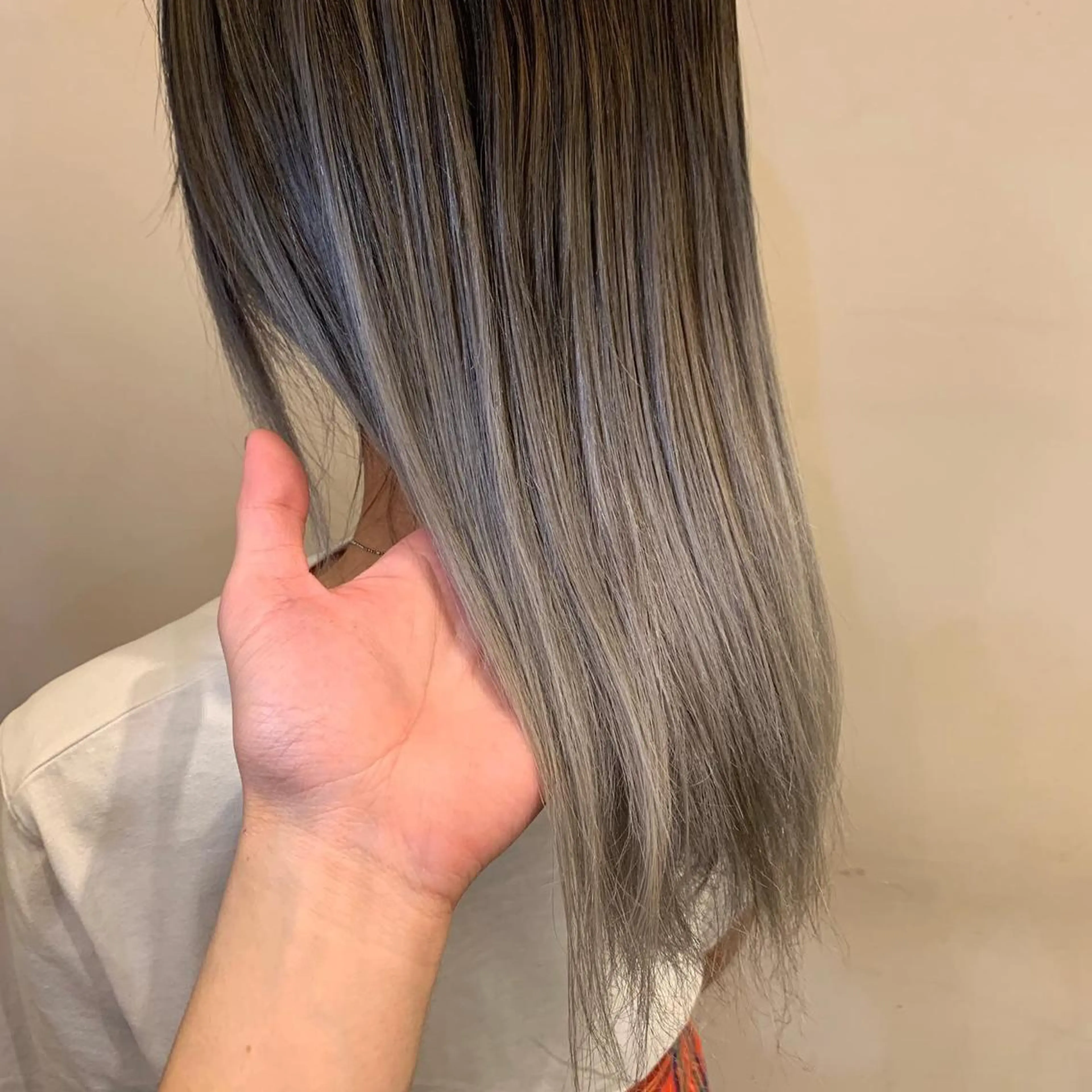 ★レデースカット+ダブルケアブリーチ+カラー+艶々トリートメント★の写真