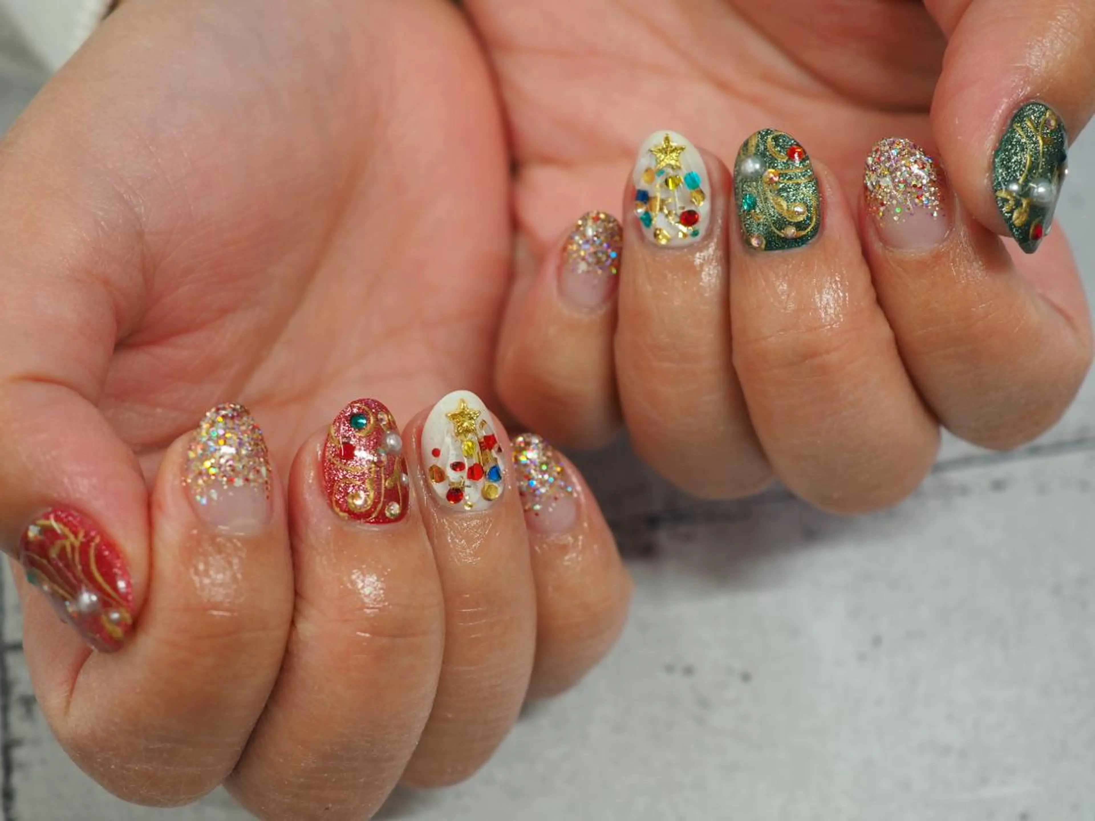 ネイル 冬ネイル クリスマス Glück ...所属・Glück... chikakoのネイルデザイン