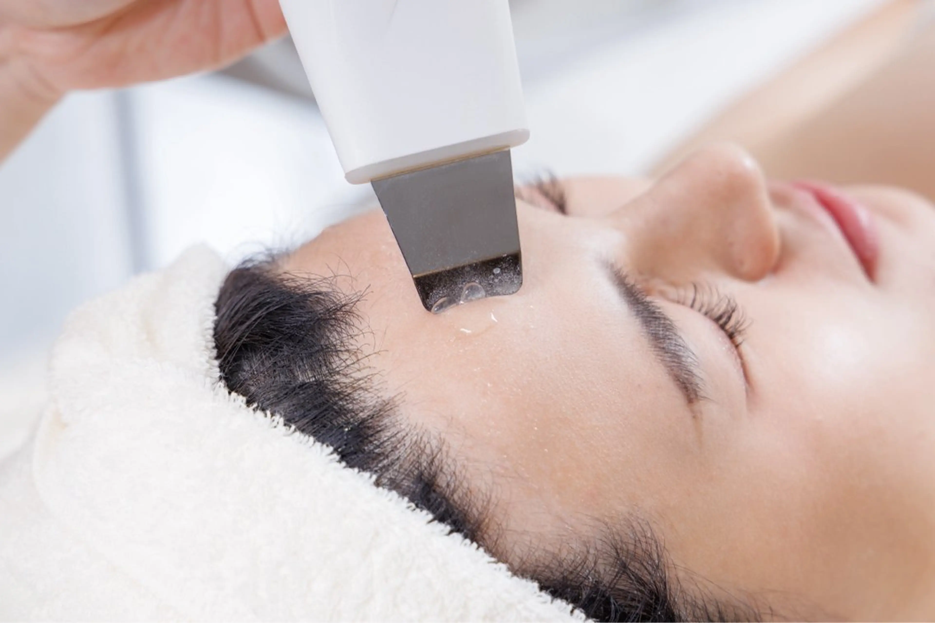 【セット割】全身アロマリンパ60分＋超音波+毛穴洗浄+小顔コルギ120分9980円の写真