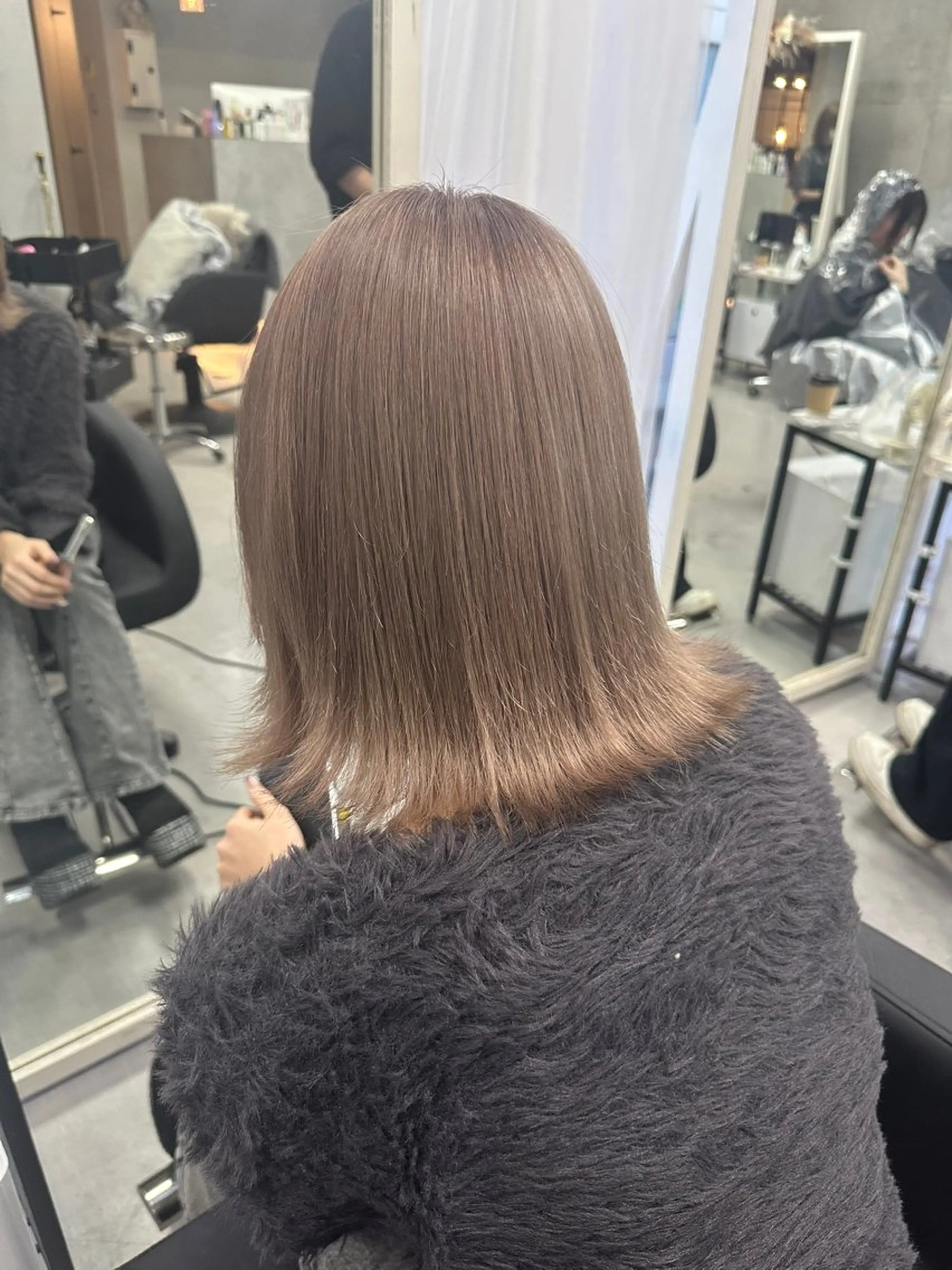 ショート カラー ベージュカラー ミルクティーベージュ ヘアカラー XELM/ハイトーン /高崎/RUIのヘアスタイル