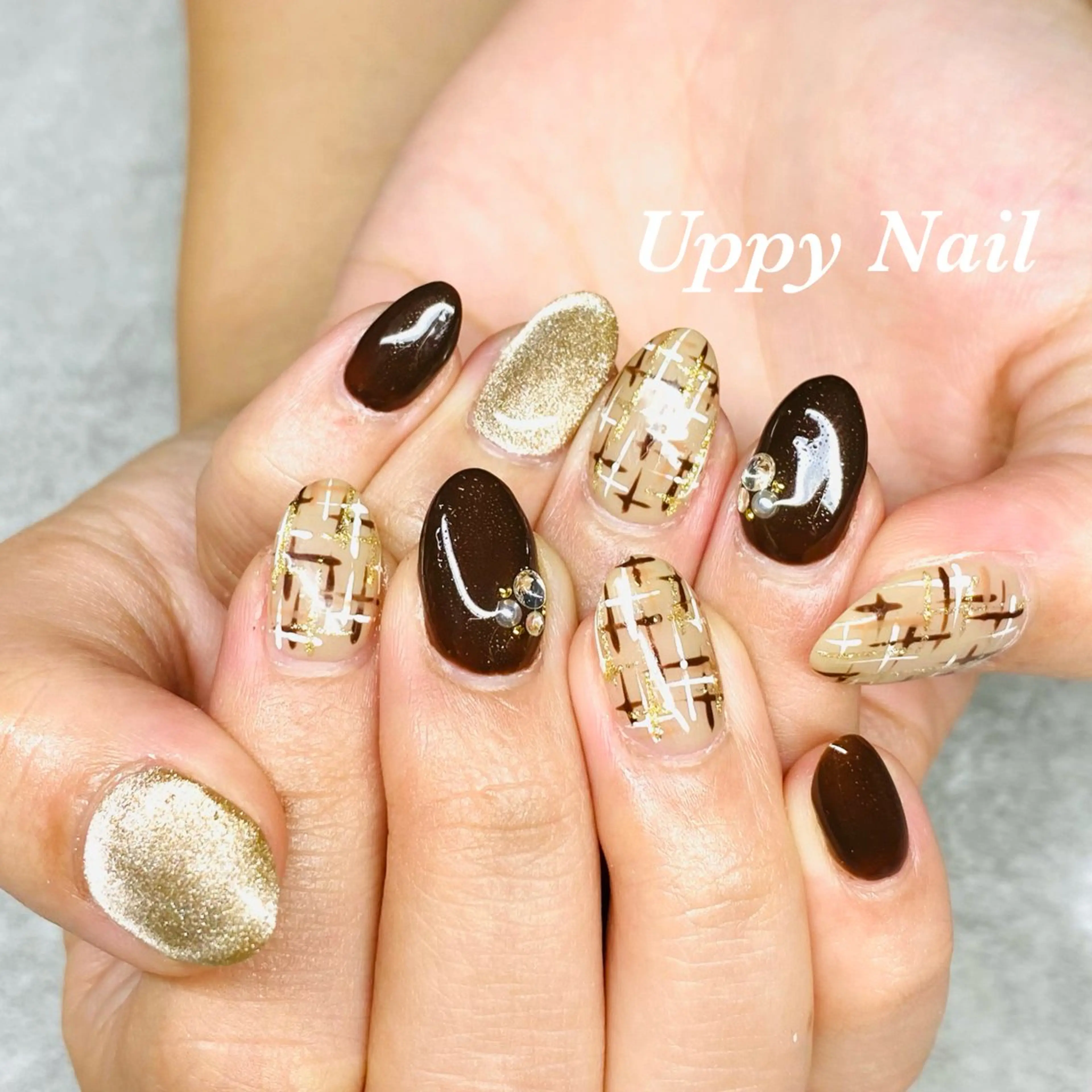 ネイル ゴールド マグネットネイル ツイードネイル ハンドネイル Uppy Nail ukyoのネイルデザイン