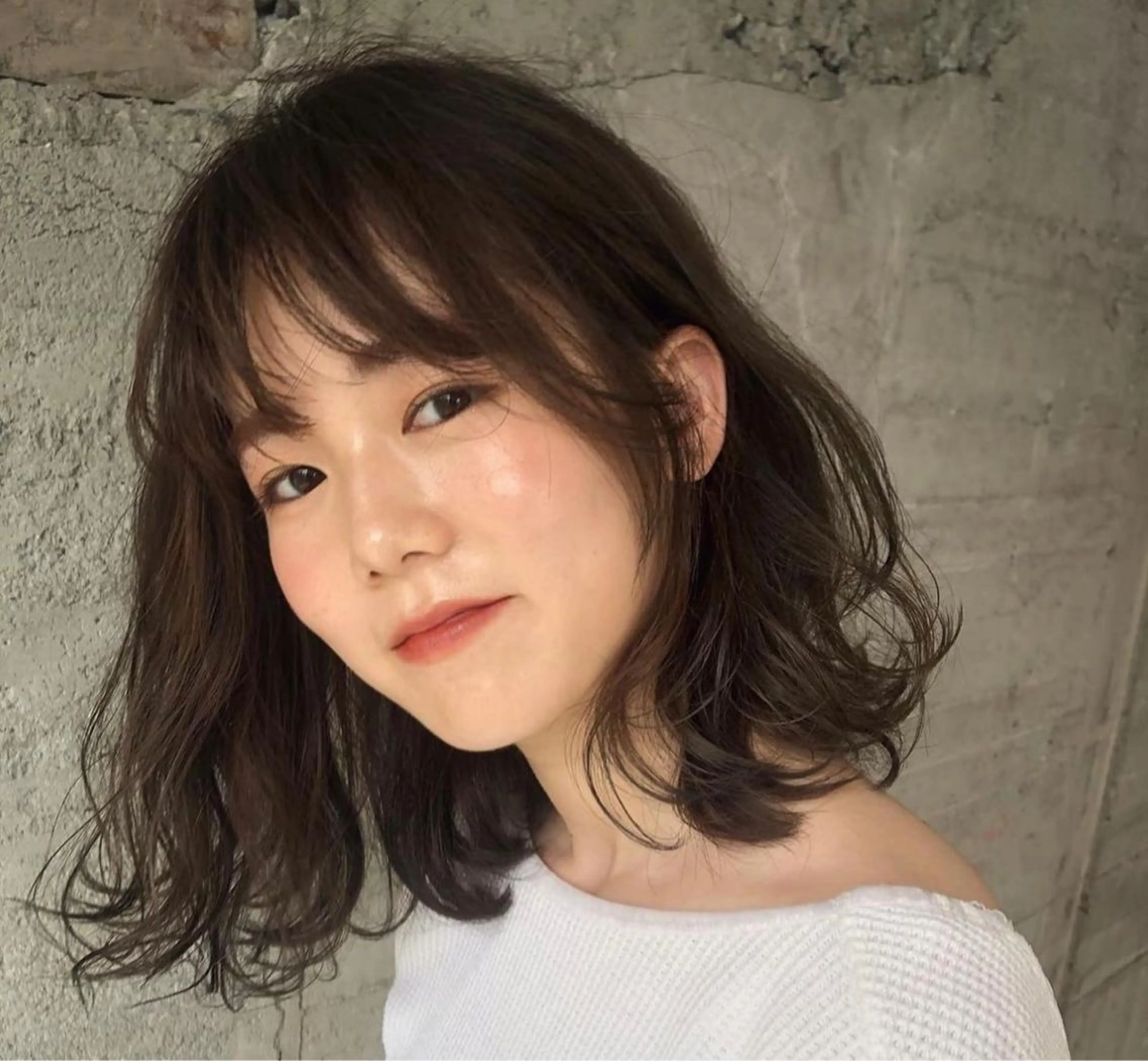 カラー 魚谷 綾渚のヘアスタイル