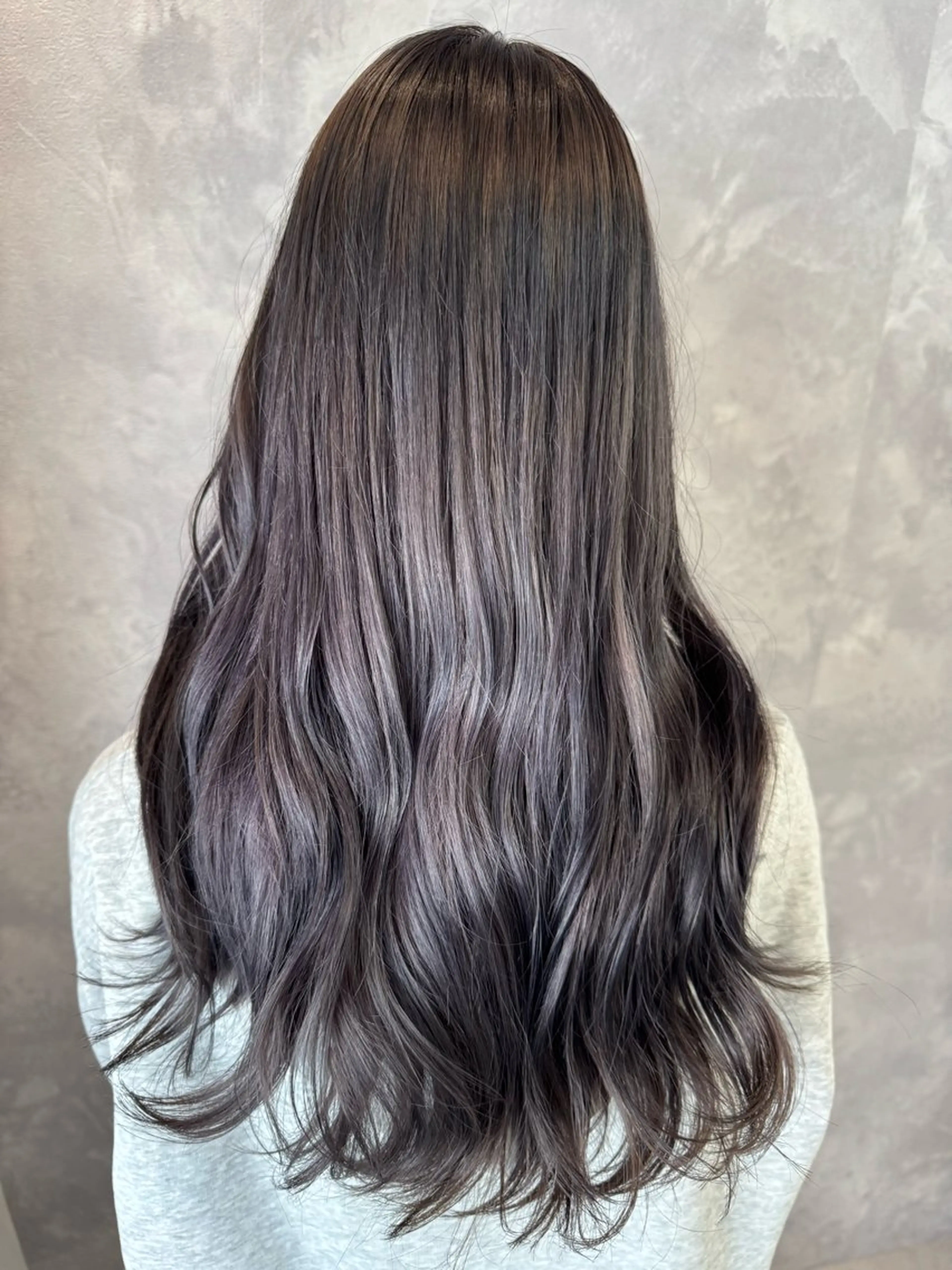 ロング カラー カット ヘアカラー トリートメント ヒヨシ ルナのヘアスタイル