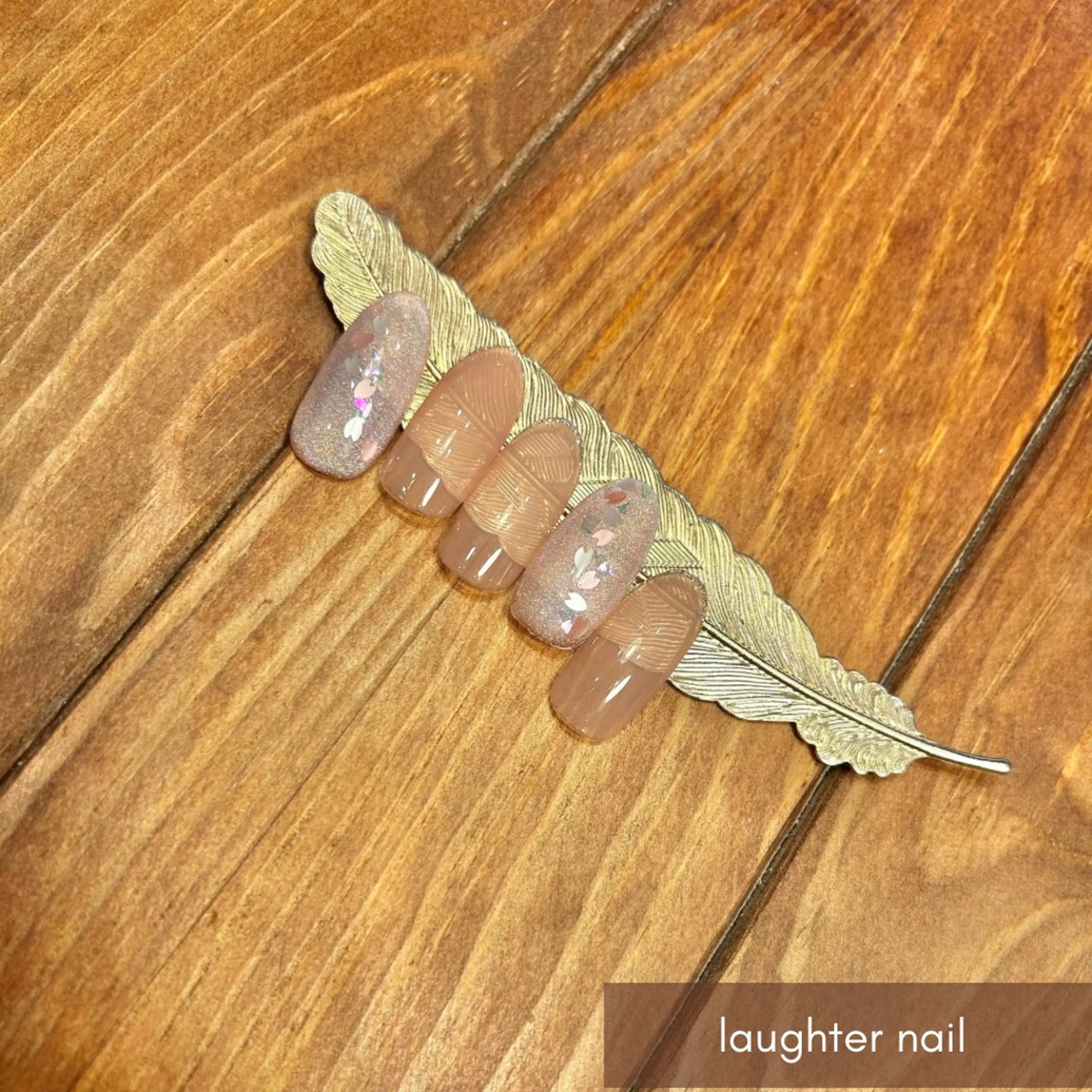 ネイル アートネイル 桜ネイル フレンチネイル ジェルネイル ホログラムネイル ハンドネイル laughter nailのネイルデザイン