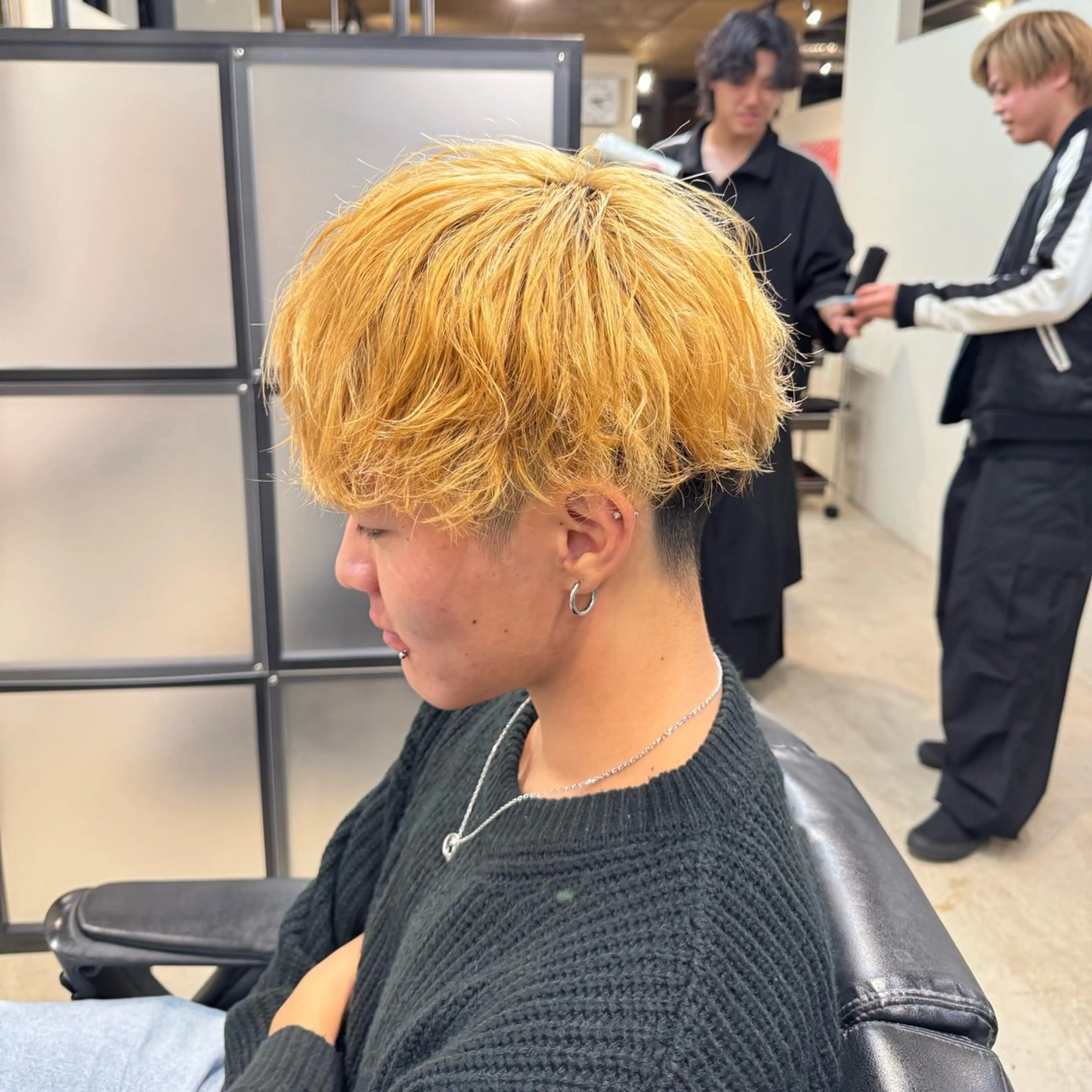 カラー メンズ 梅本 淑人のヘアスタイル