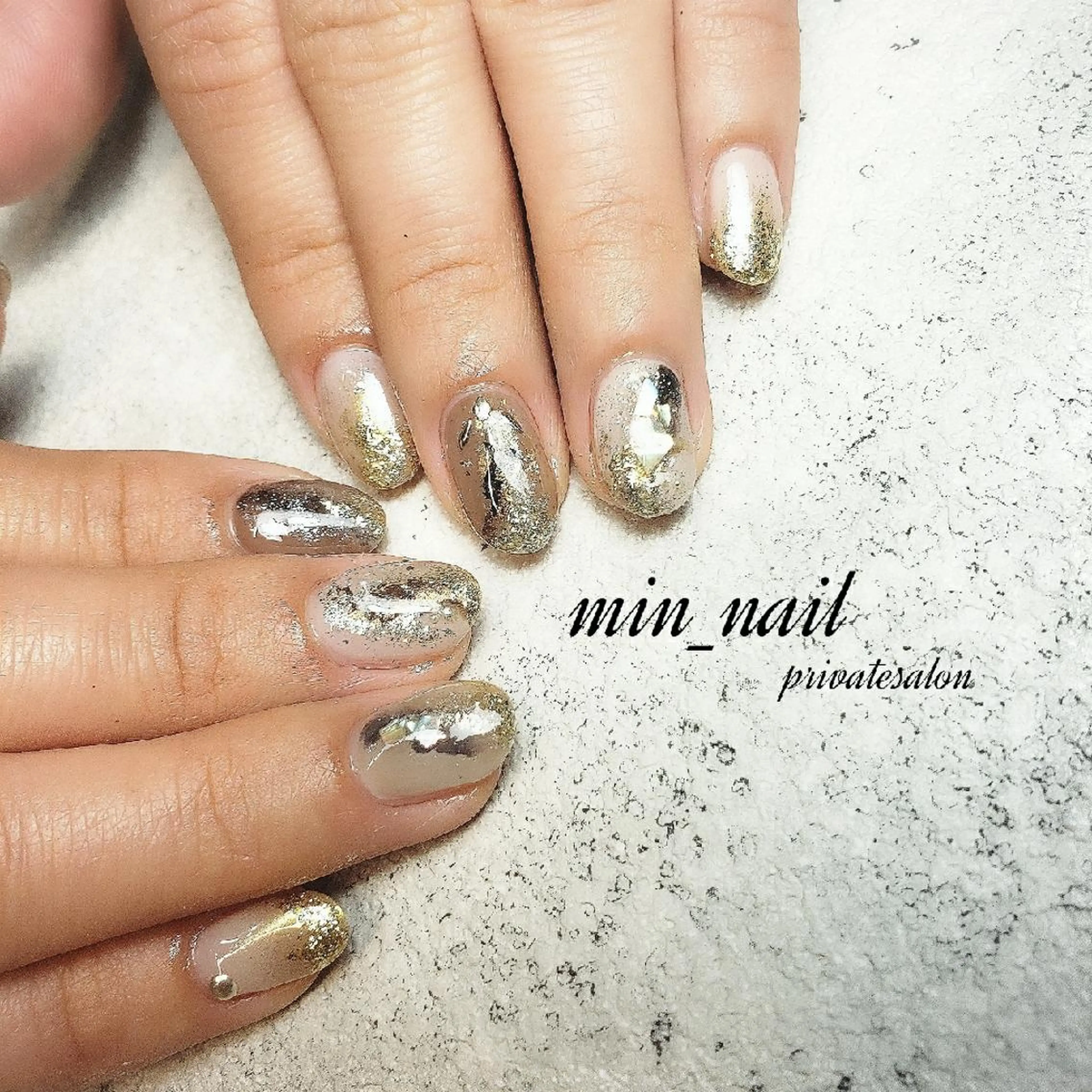 ネイル ブラウン ゴールド ラメ(グリッター) ニュアンスネイル ハンドネイル プライベートサロン lienのネイルデザイン