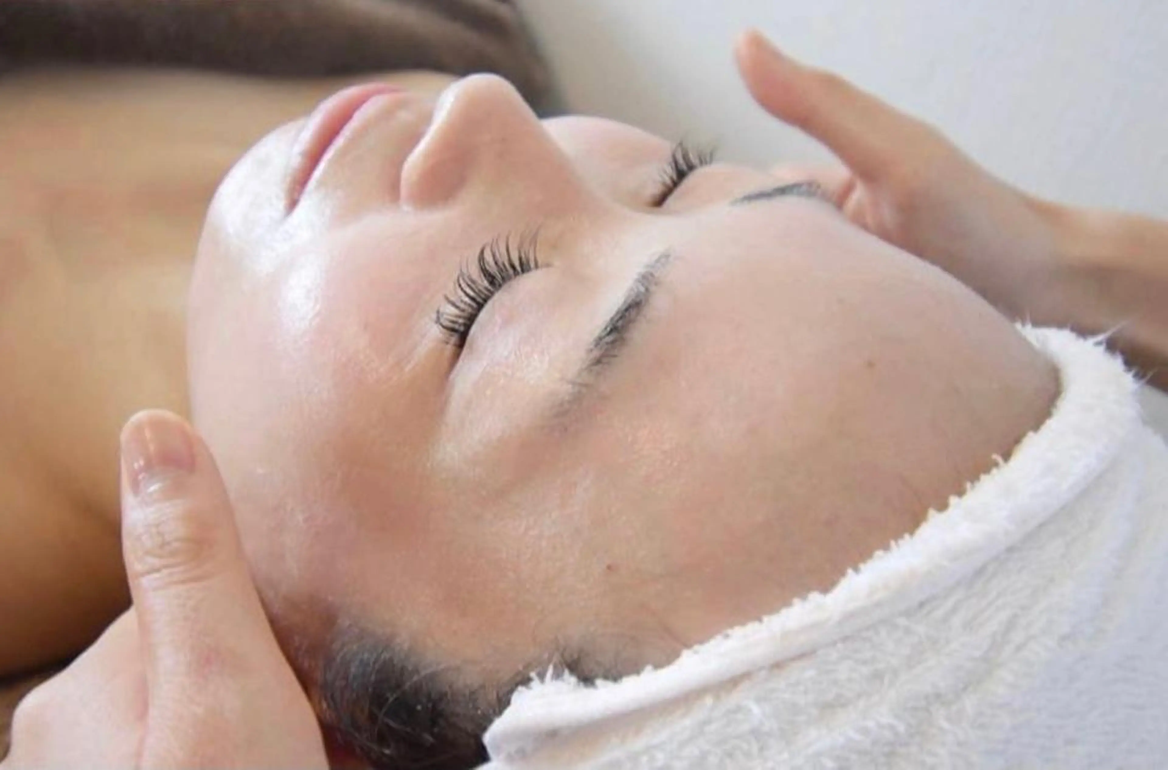 【平日限定‼️】アドバンスコース（通常コース）＋保湿導入美容液で仕上げ✨ツヤツヤお肌へ✨の写真