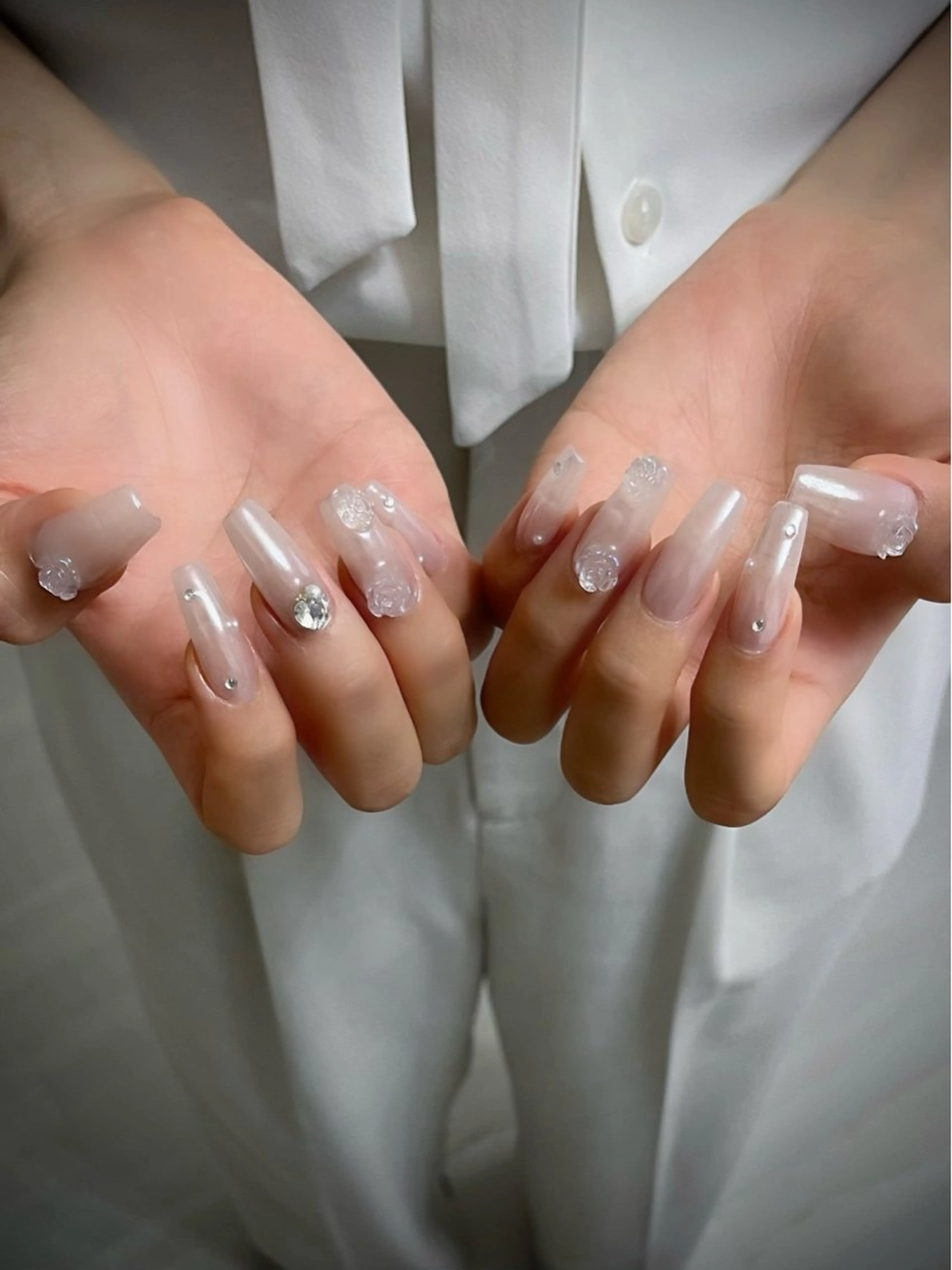 ネイル キラキラネイル マグネットネイル ワンカラーネイル スカルプネイル ワンホンネイル nine.🦋 YUKOのネイルデザイン