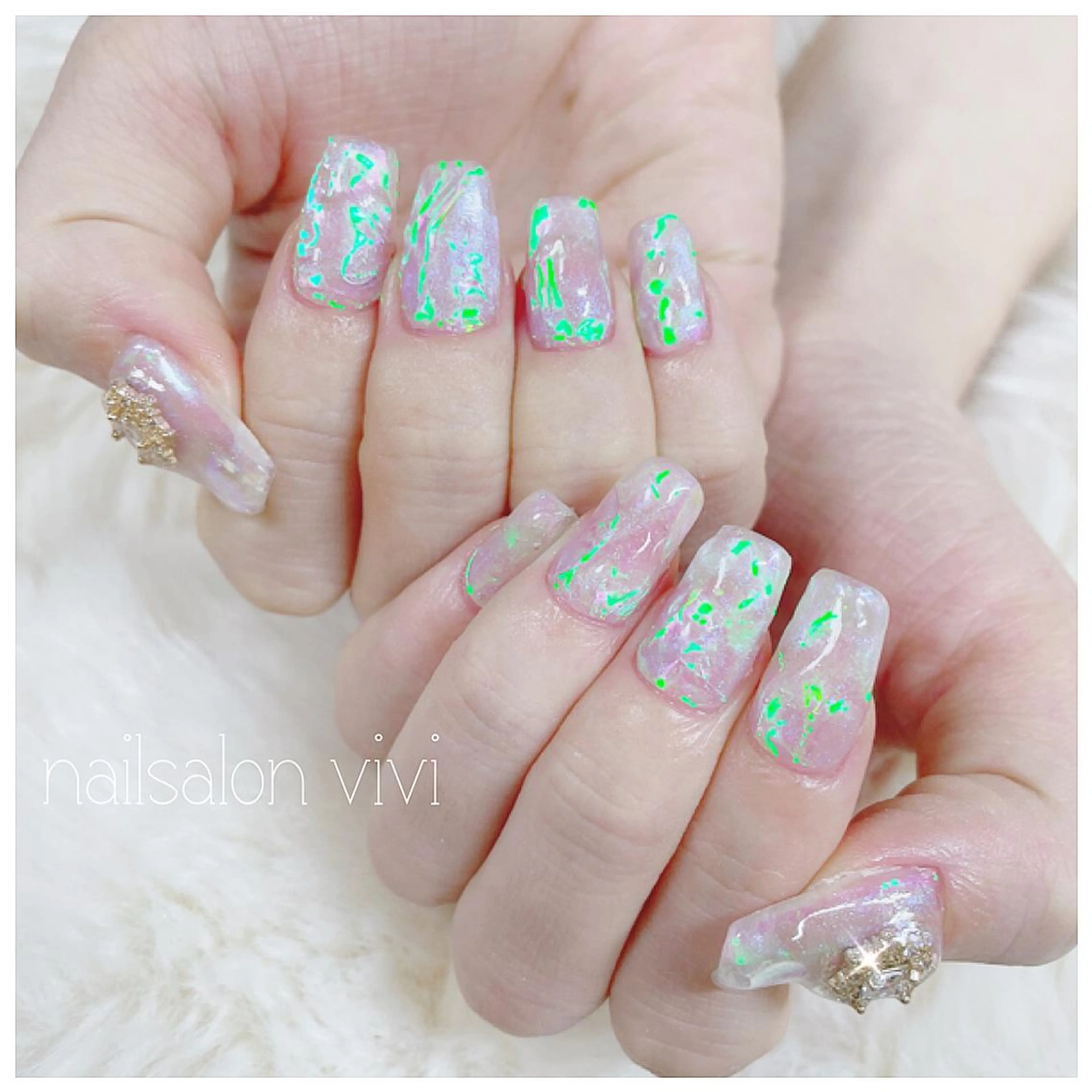 ネイル ＶＩＶＩ nailsalonのネイルデザイン