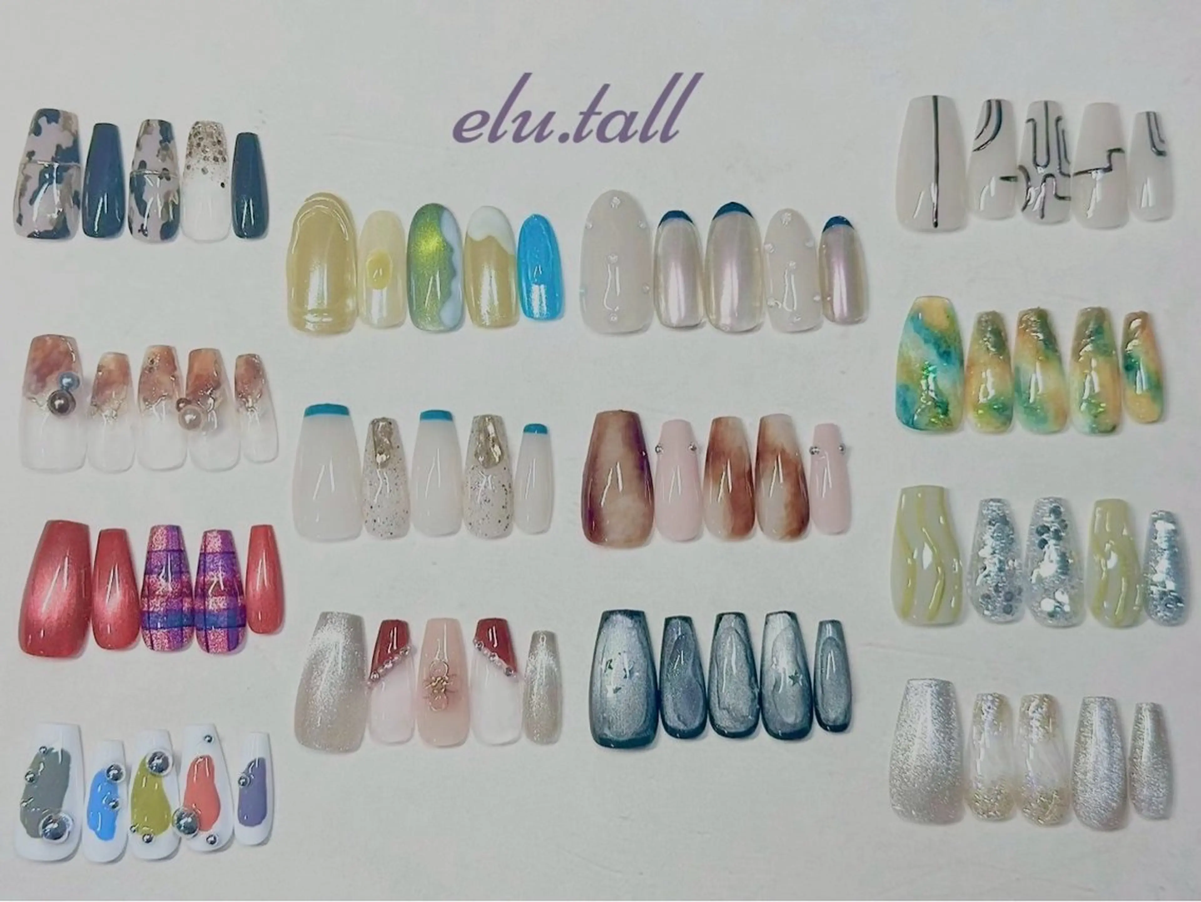 ネイル 三輪 彩美春のネイルデザイン